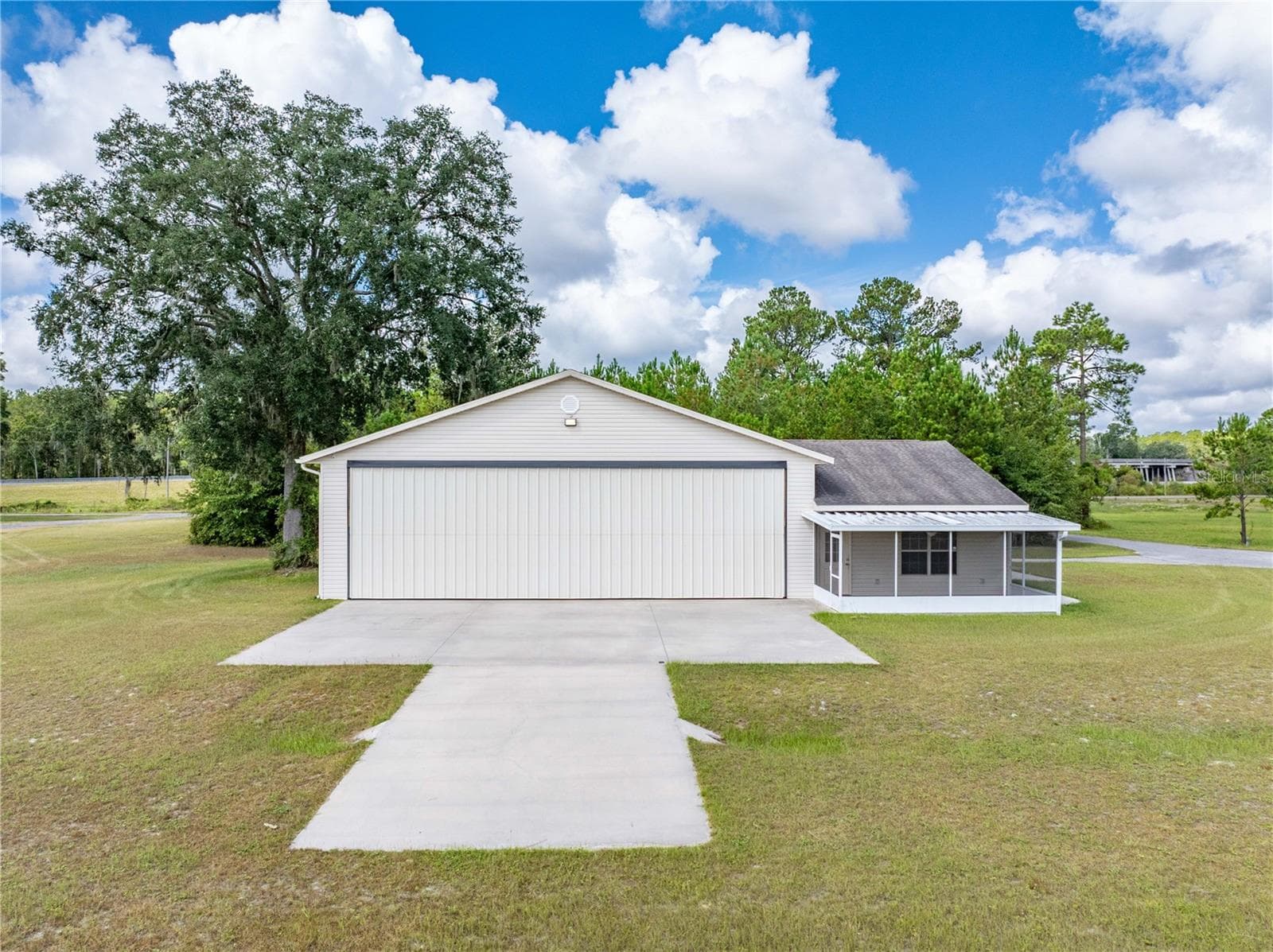 Single Family Residence at 168 SW POBEREZNY GLN, LAKE CITY, photo 2 of 29