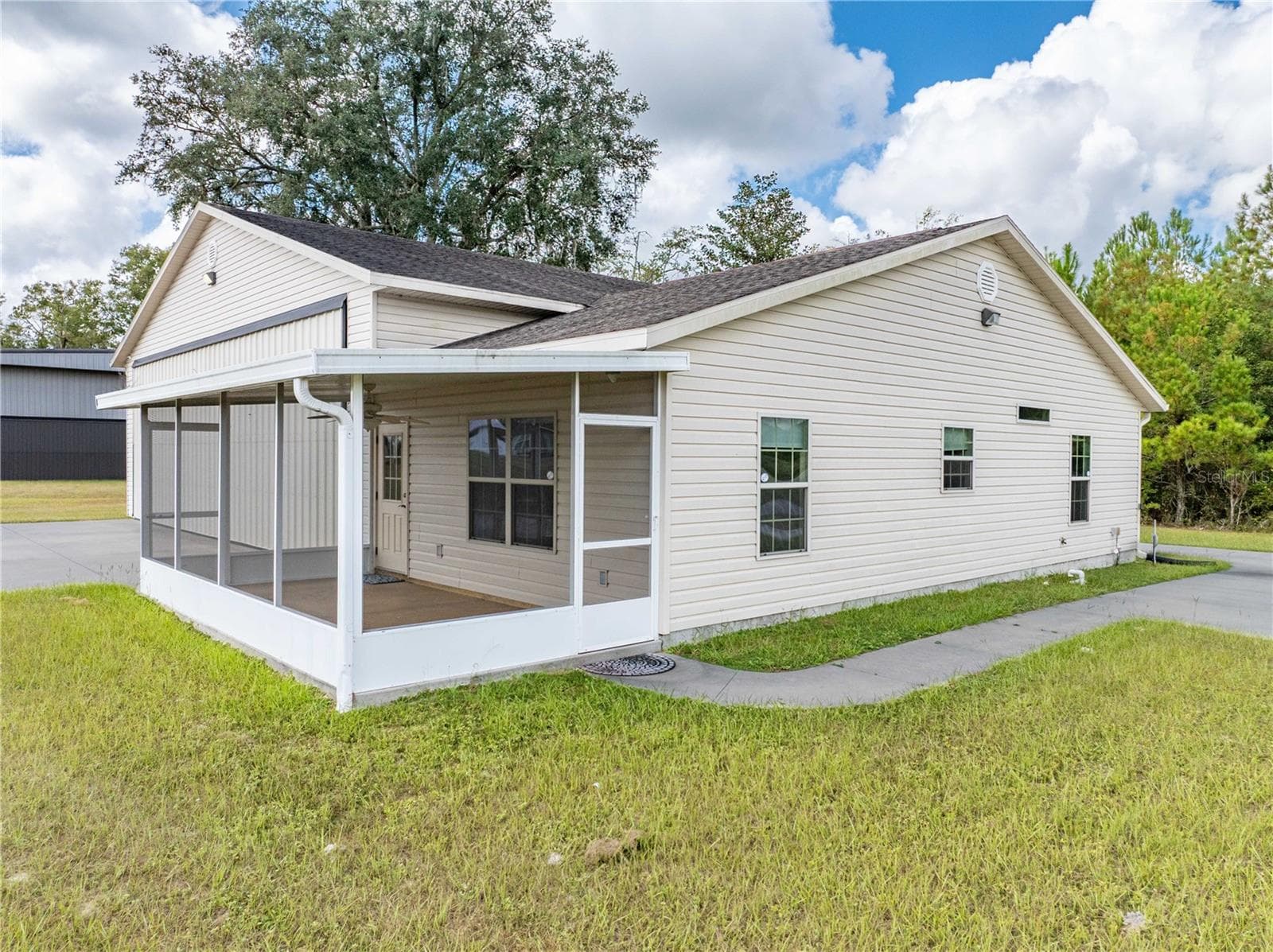 Single Family Residence at 168 SW POBEREZNY GLN, LAKE CITY, photo 5 of 29