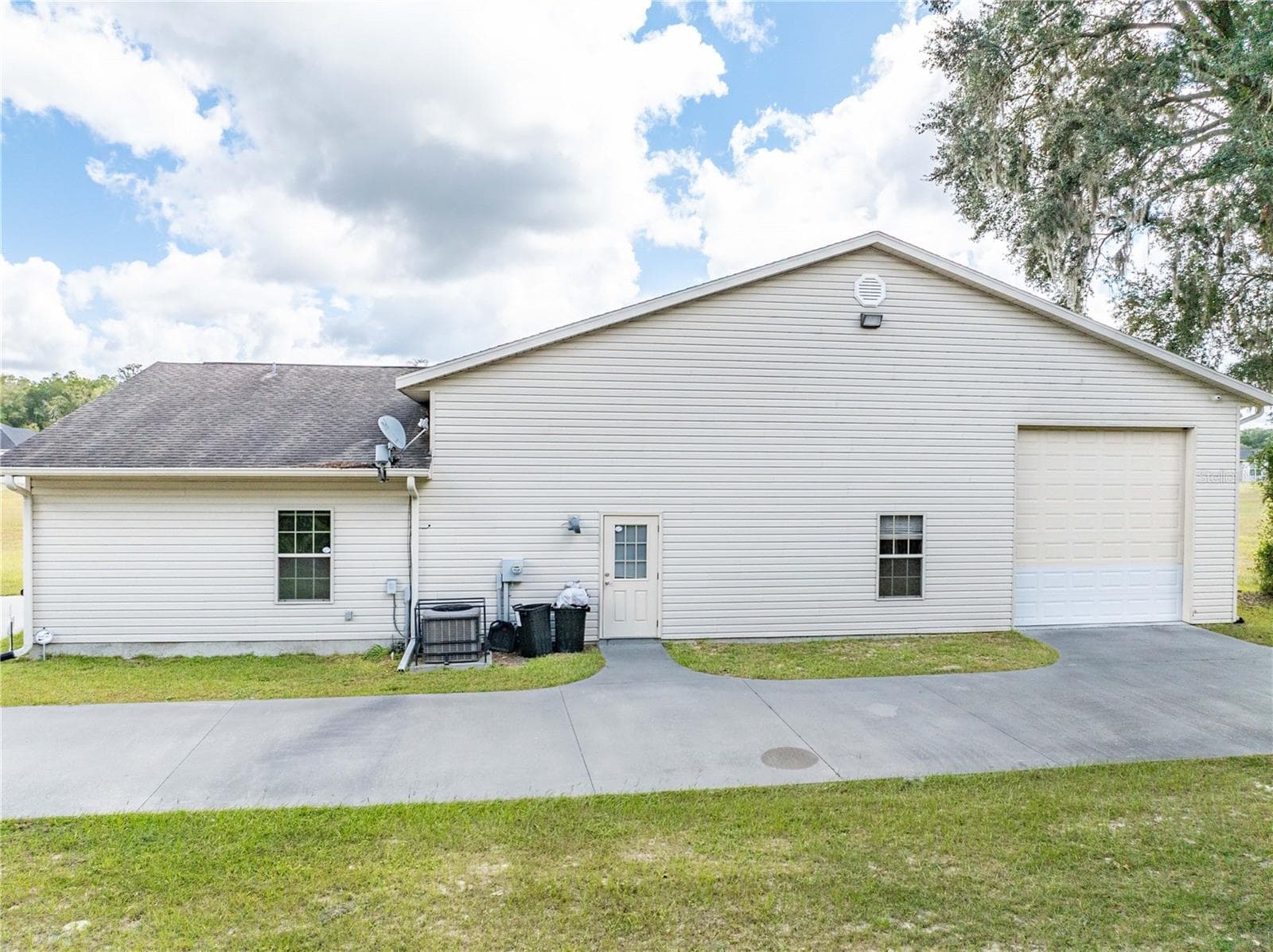 Single Family Residence at 168 SW POBEREZNY GLN, LAKE CITY, photo 8 of 29
