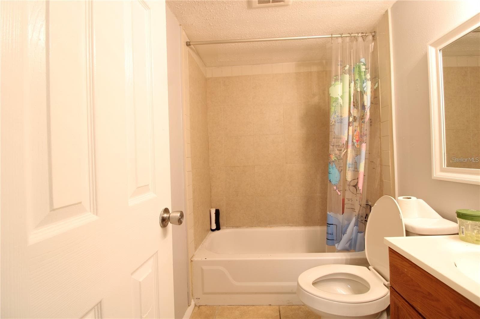 Condominium at 311 SCOTTSDALE SQ #311, WINTER PARK, photo 3 of 8