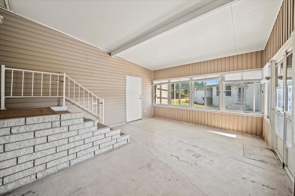Florida room - 101 EDGEWOOD BLVD, LAKE WALES