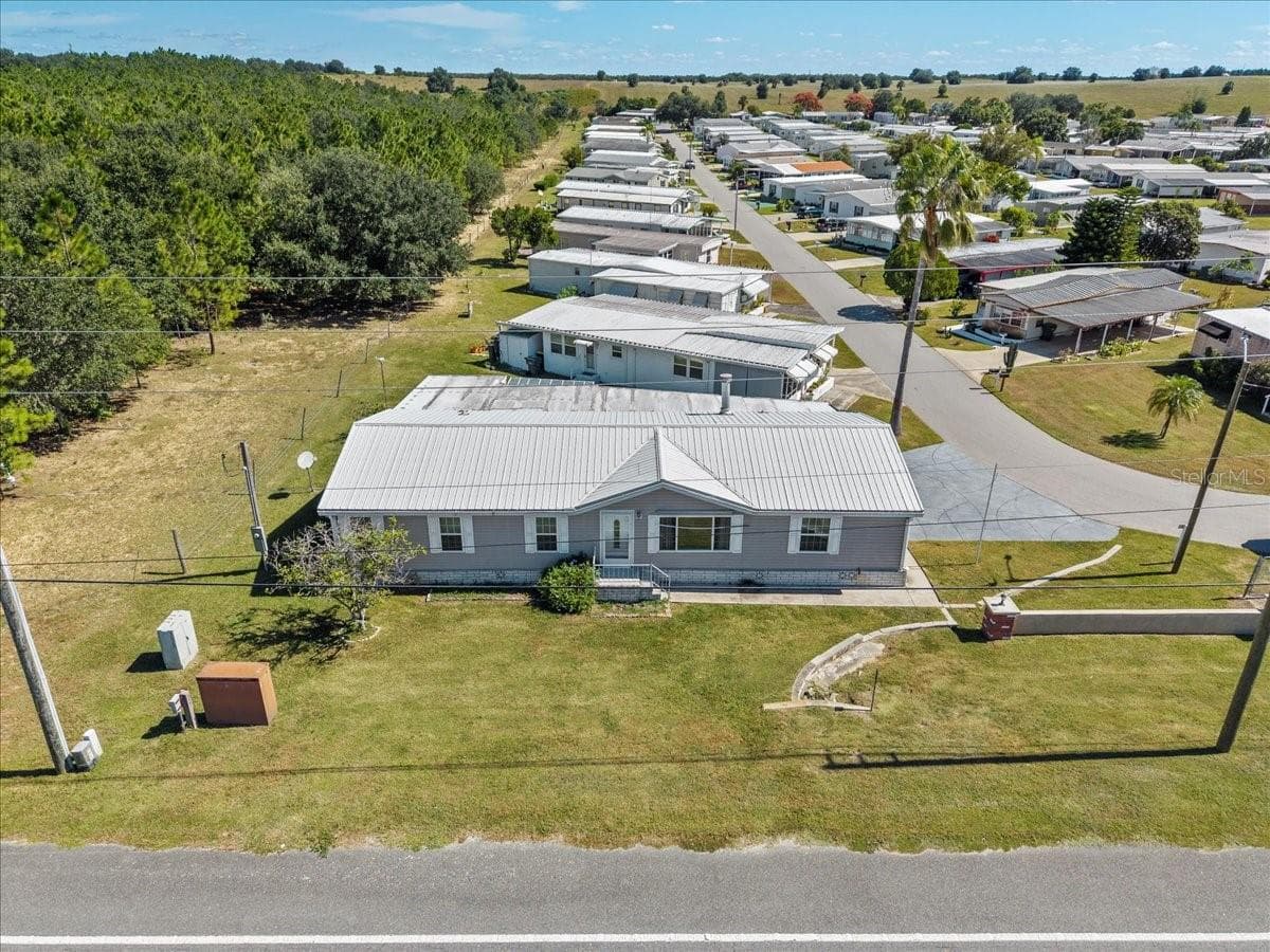 Manufactured Home at 101 EDGEWOOD BLVD, LAKE WALES, photo 49 of 63