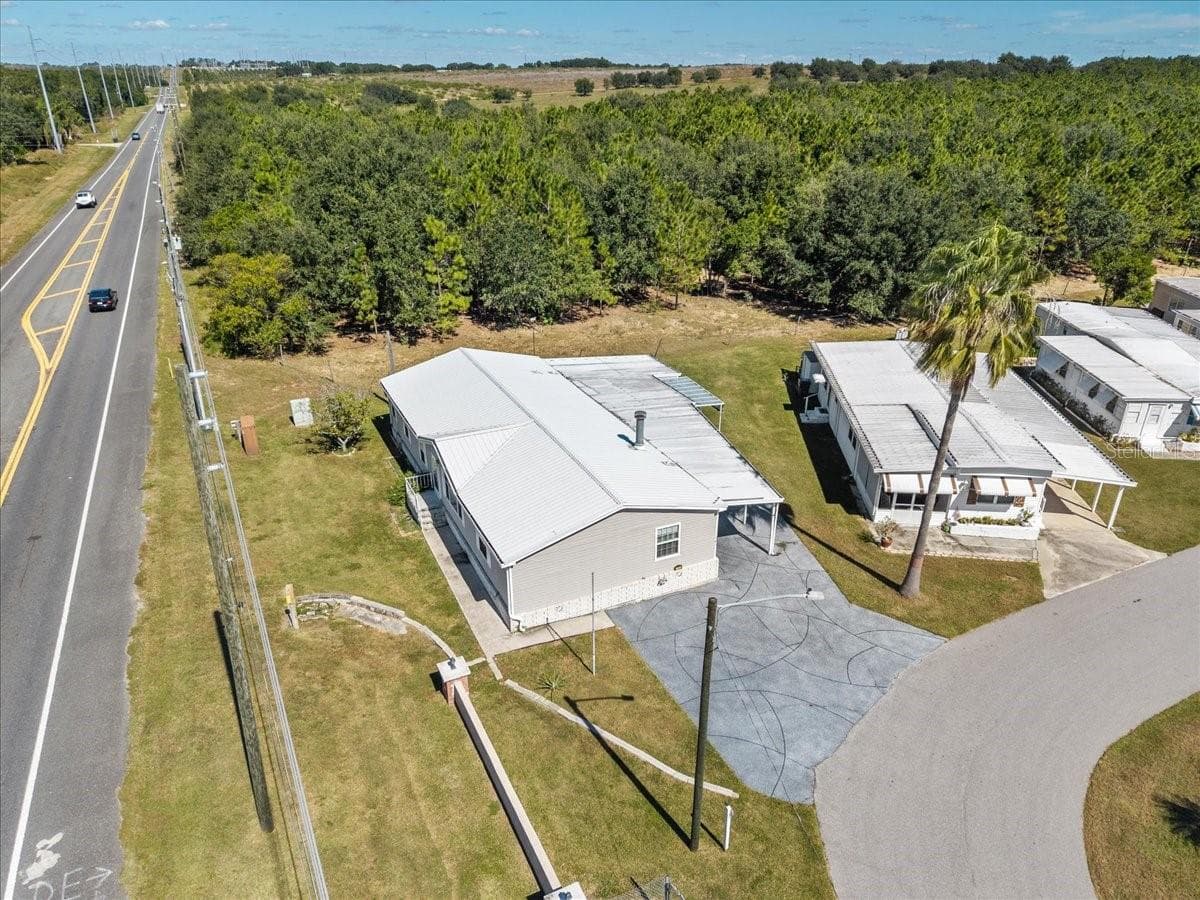Manufactured Home at 101 EDGEWOOD BLVD, LAKE WALES, photo 51 of 63