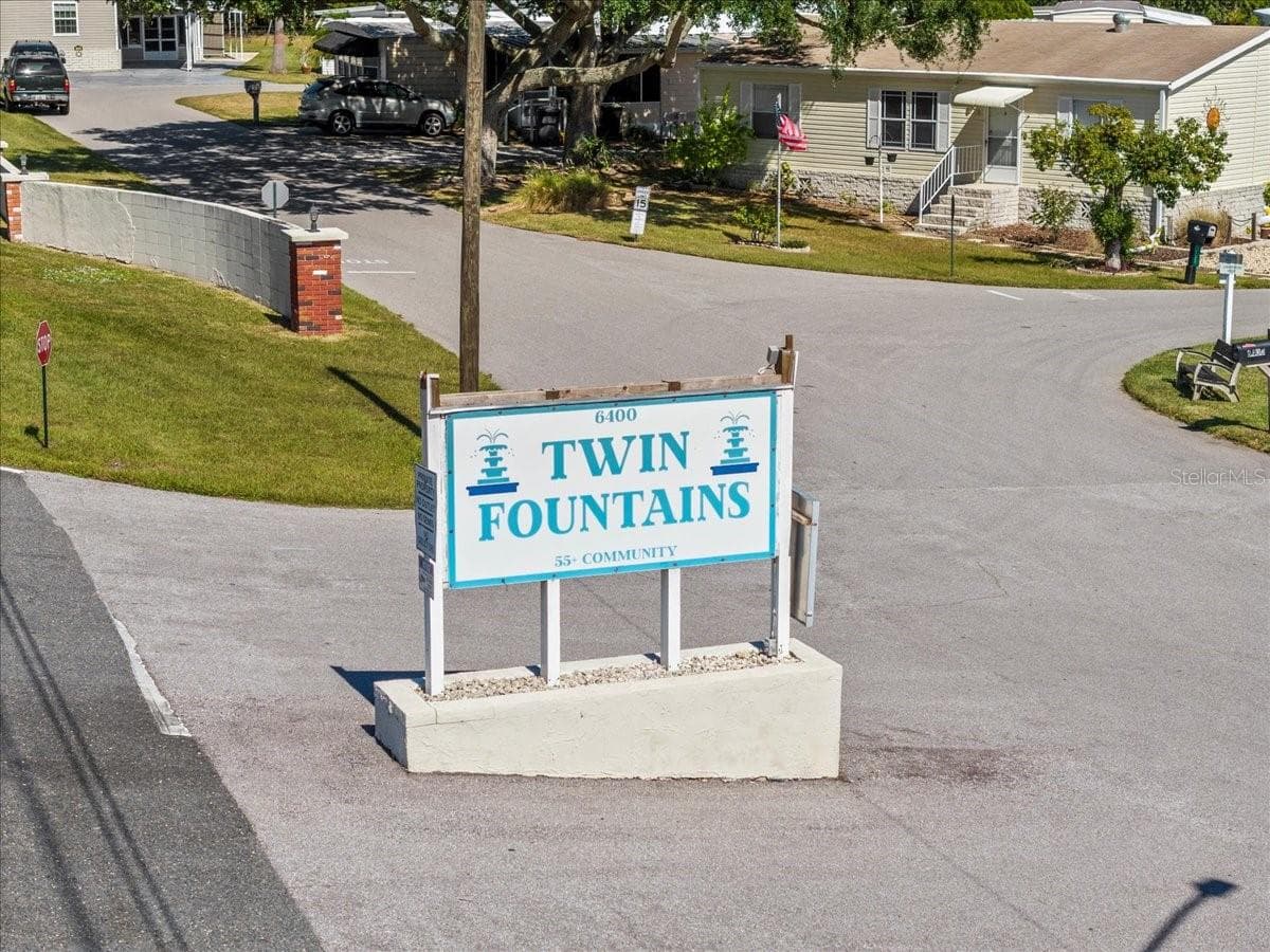 Manufactured Home at 101 EDGEWOOD BLVD, LAKE WALES, photo 56 of 63