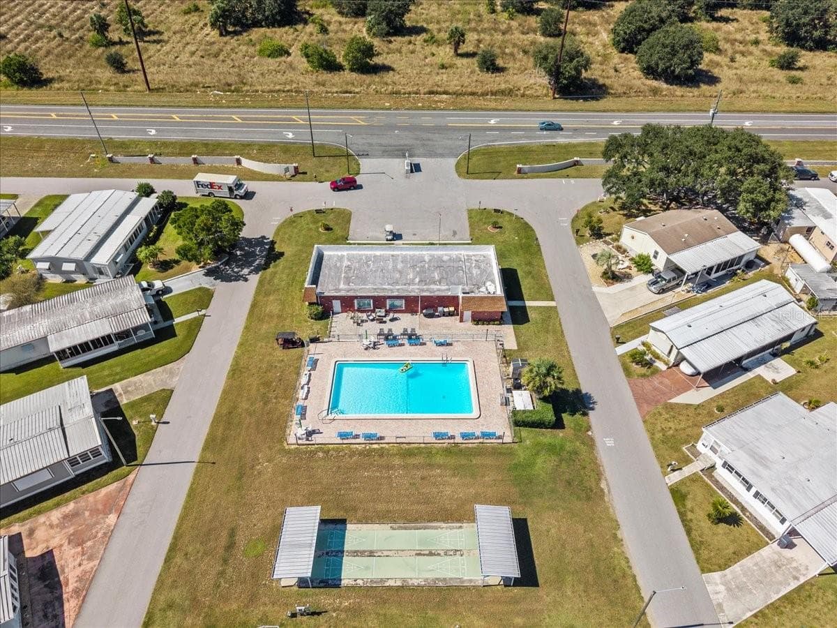 Manufactured Home at 101 EDGEWOOD BLVD, LAKE WALES, photo 62 of 63
