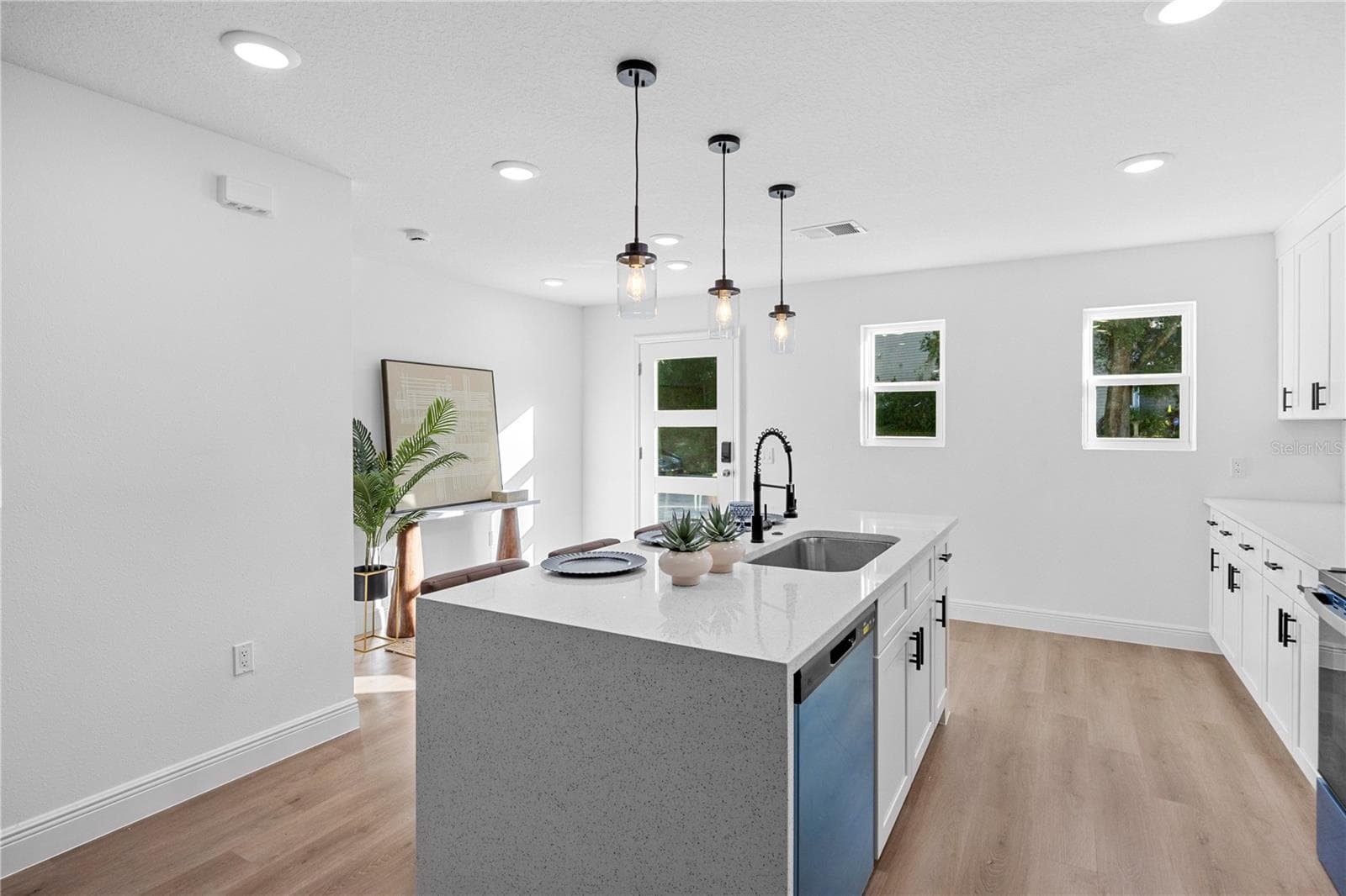 Townhouse at 711 CLEMSON DR, ALTAMONTE SPRINGS, photo 8 of 25