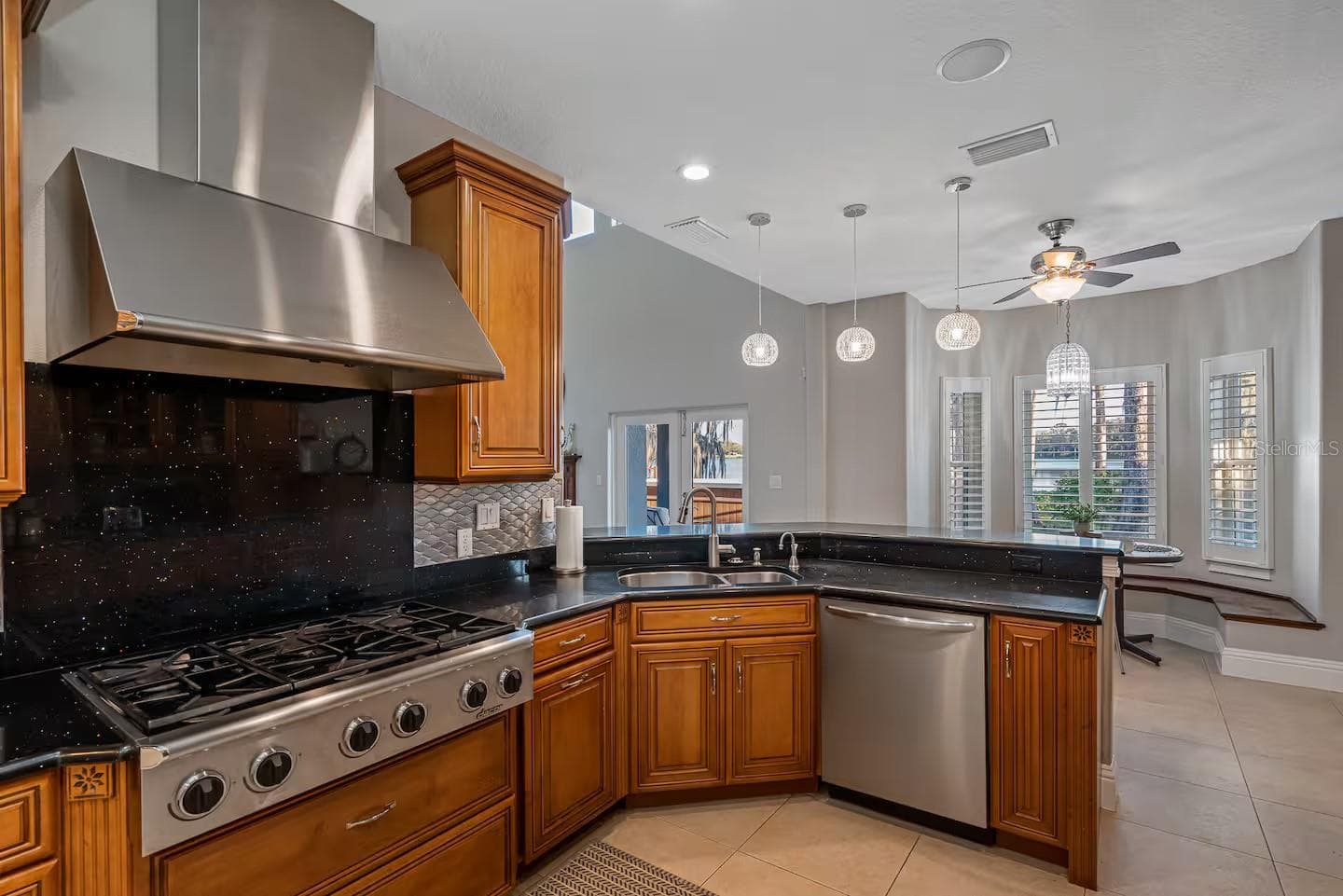 Single Family Residence at 151 LAKESIDE DR, SANFORD, photo 14 of 50