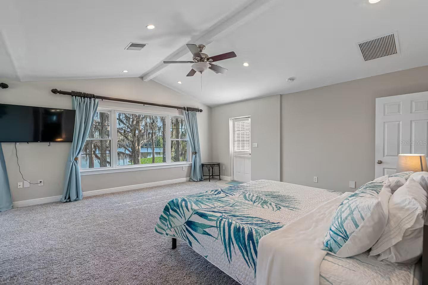 Single Family Residence at 151 LAKESIDE DR, SANFORD, photo 34 of 50