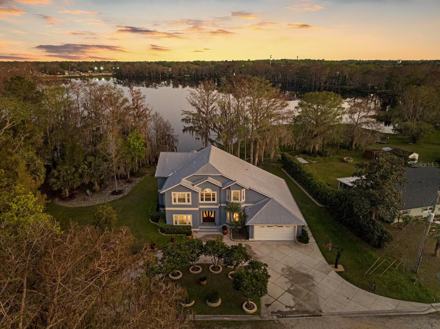 Single Family Residence at 151 LAKESIDE DR, SANFORD, photo 49 of 50