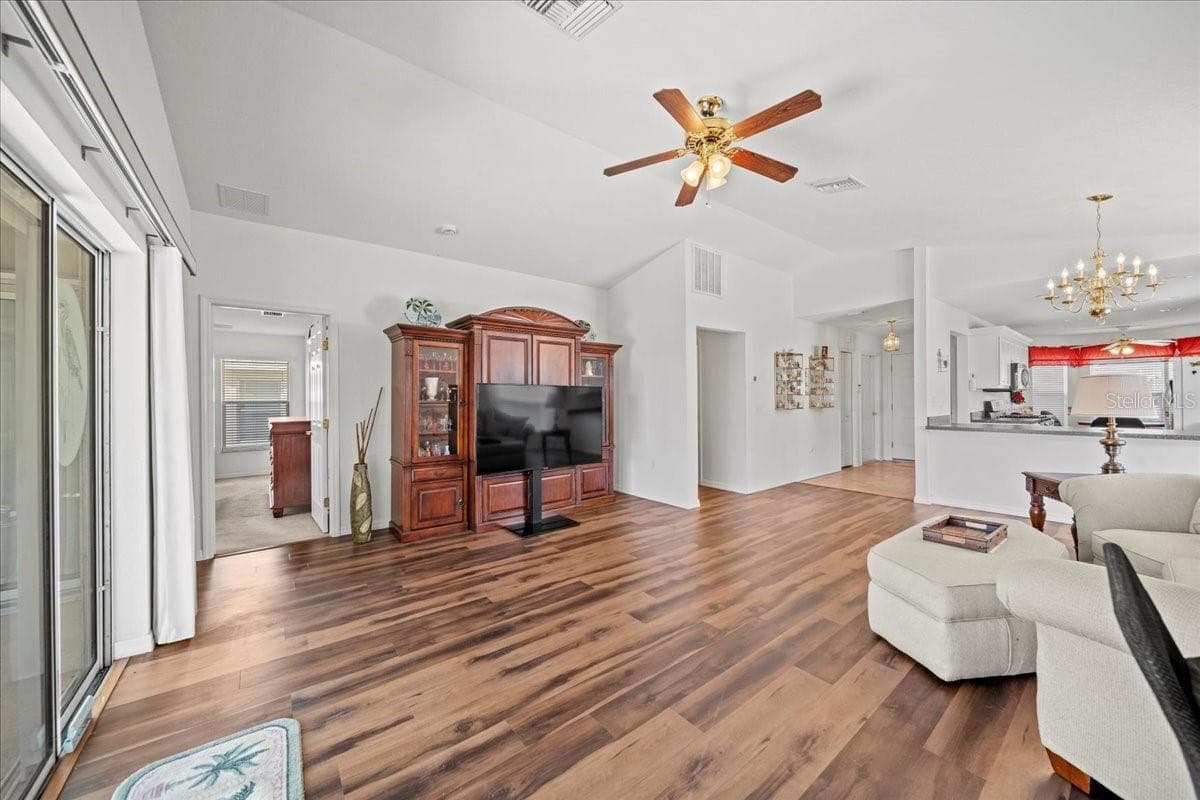 Single Family Residence at 364 LAKE SUZANNE DR, LAKE WALES, photo 12 of 42