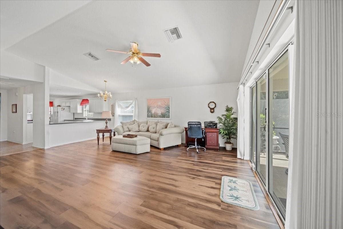 Single Family Residence at 364 LAKE SUZANNE DR, LAKE WALES, photo 13 of 42