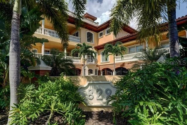 Single Family Residence at 829 BRUCE AVE, CLEARWATER BEACH, photo 19 of 71