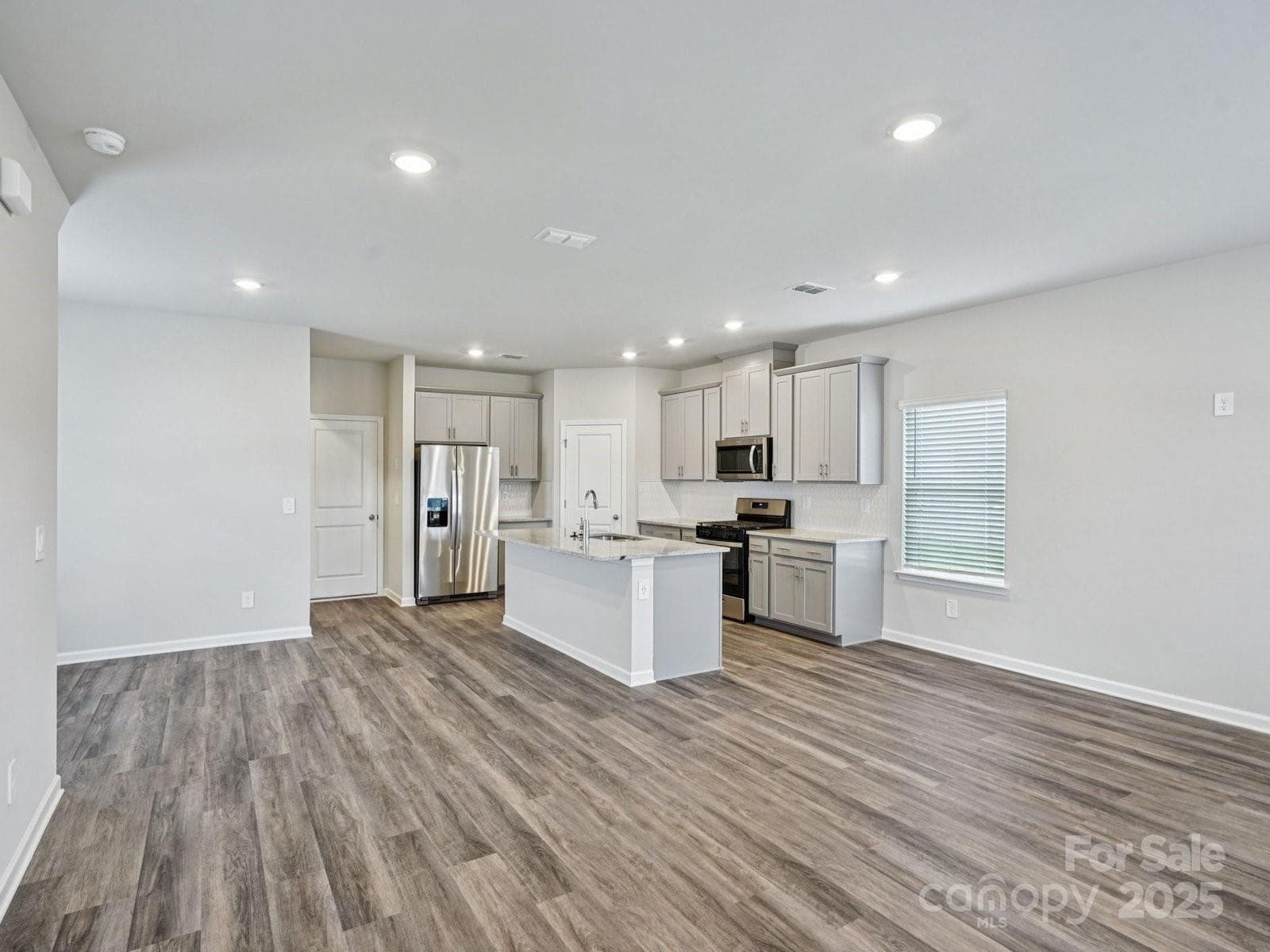 Photo is not of the actual home, but is an inspirational photo of builder’s model home and may depict options, furnishings, and/or decorator features that are not included - Gastonia