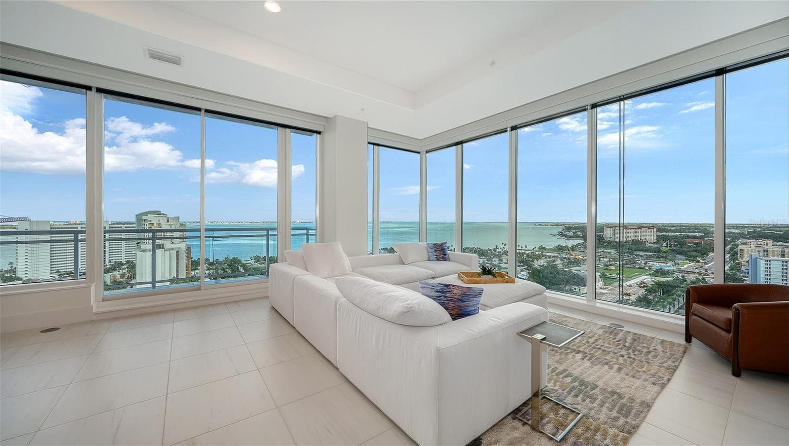 Condominium at 540 N TAMIAMI TRL #1702, SARASOTA, photo 4 of 84