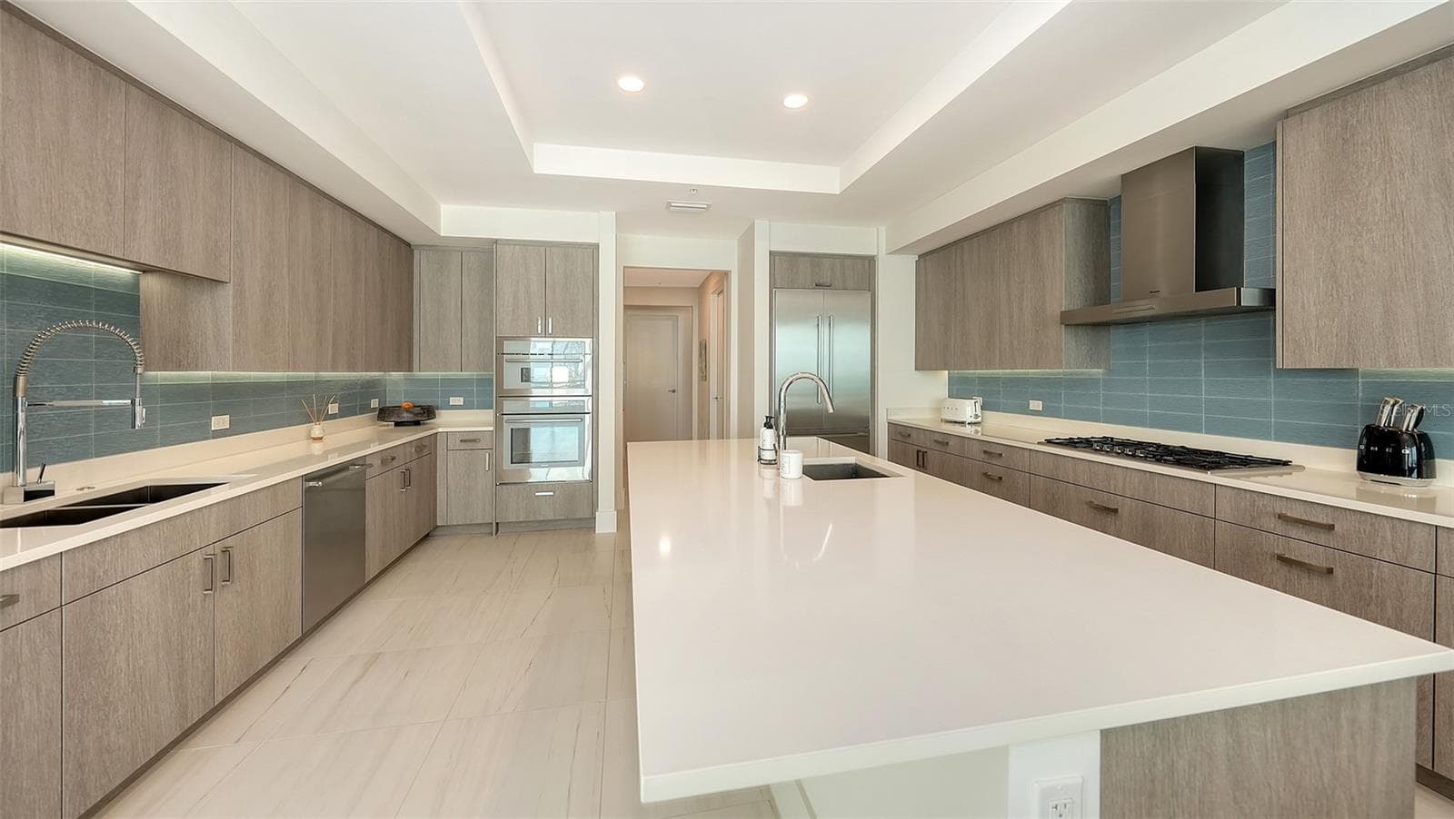 Condominium at 540 N TAMIAMI TRL #1702, SARASOTA, photo 21 of 84