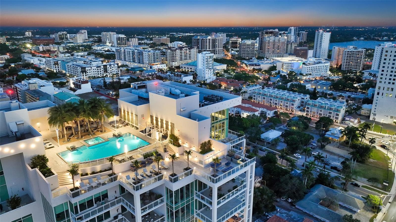 Condominium at 540 N TAMIAMI TRL #1702, SARASOTA, photo 82 of 84
