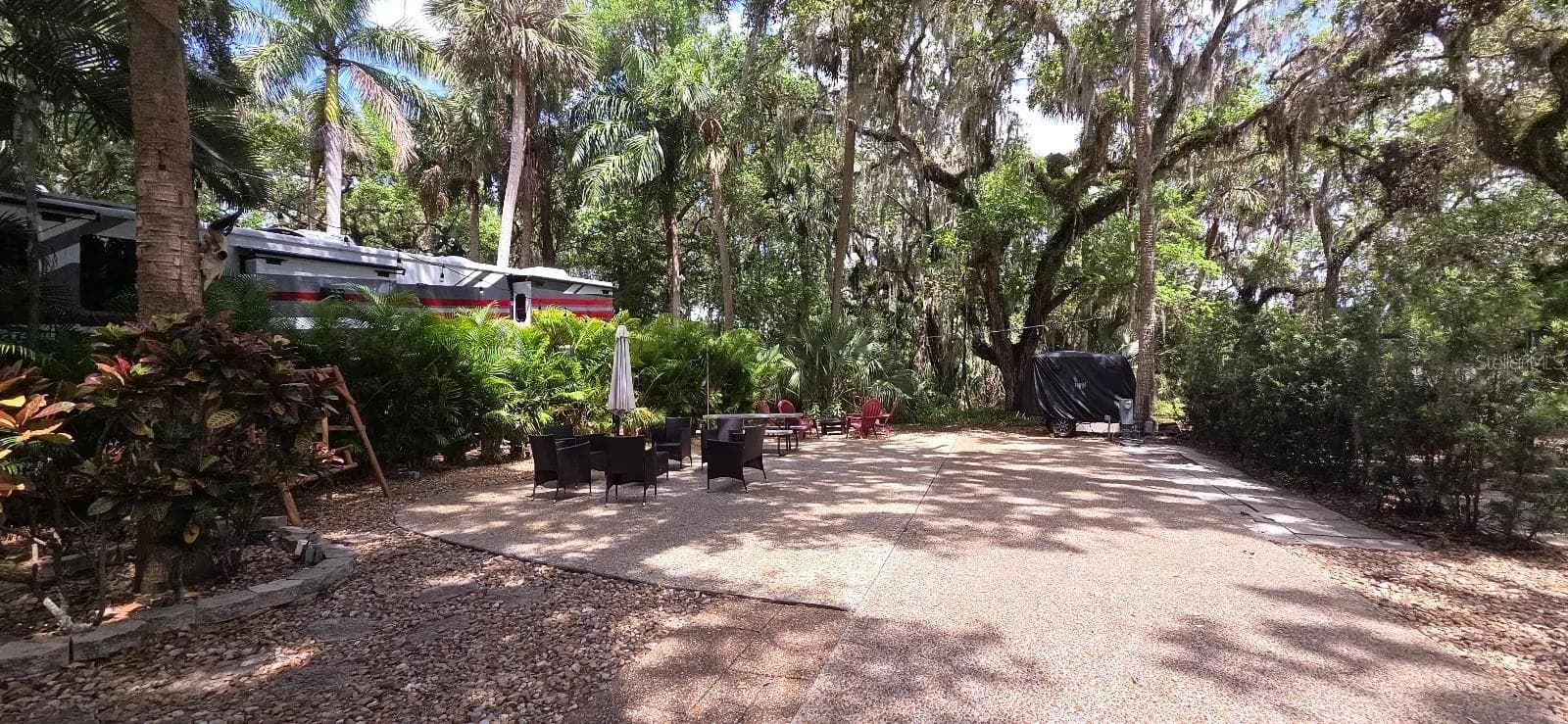 400 LONGHORN DR