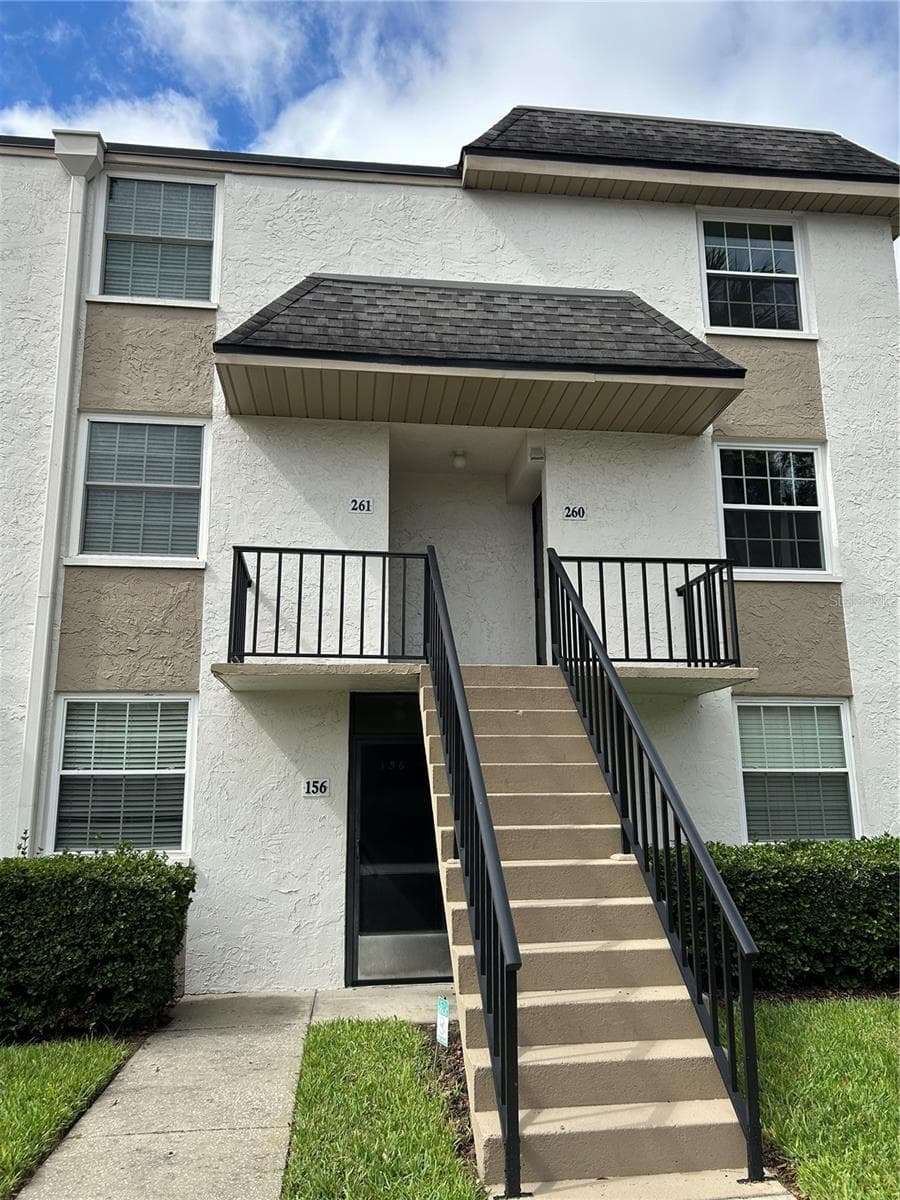 108 CLOCKTOWER DR #261