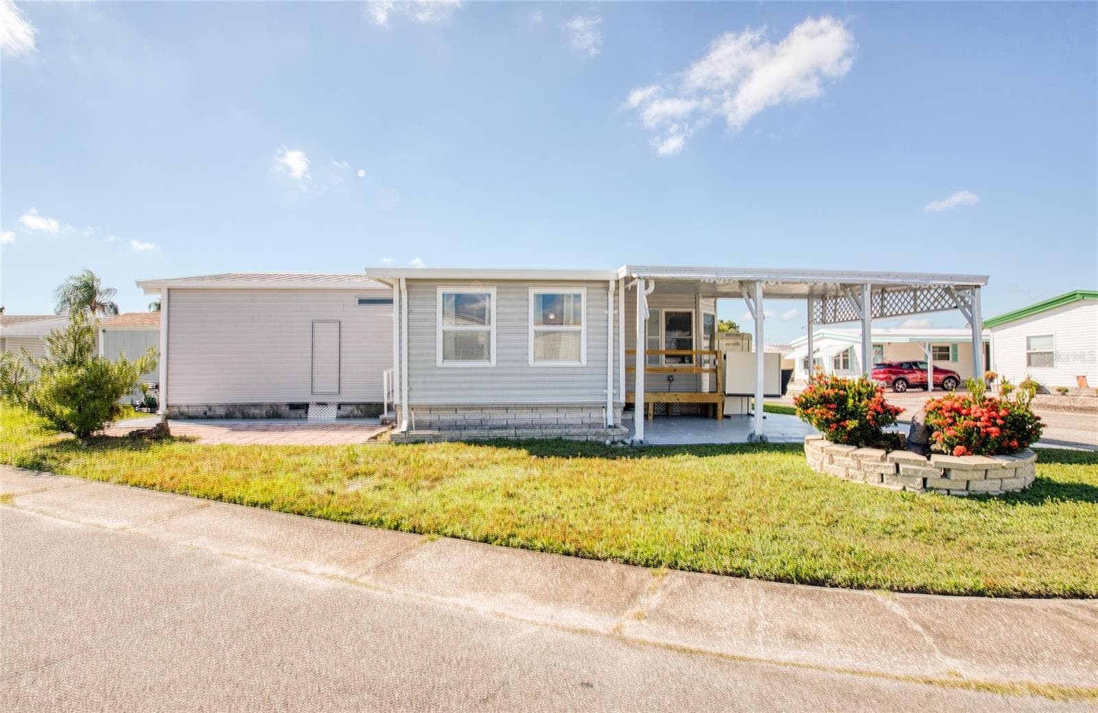 Manufactured Home at 403 BLUE MARLIN DR, OLDSMAR, photo 25 of 38