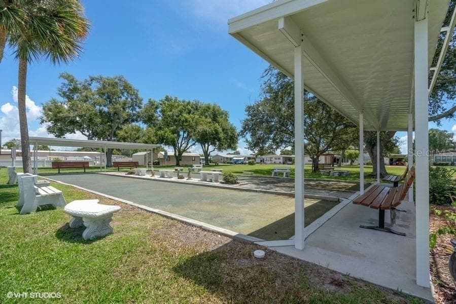Manufactured Home at 403 BLUE MARLIN DR, OLDSMAR, photo 34 of 38