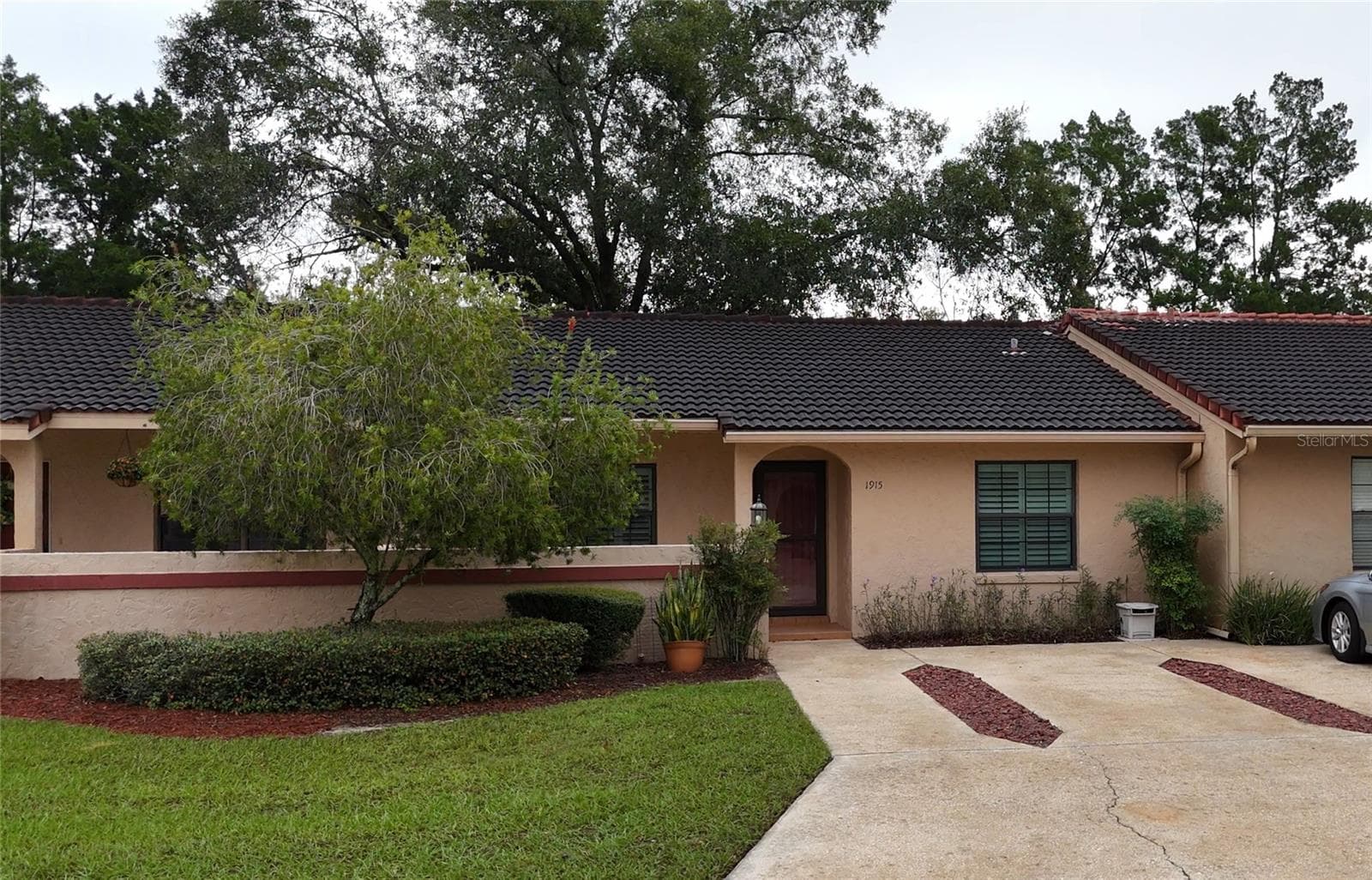 1915 SW 34TH CT
