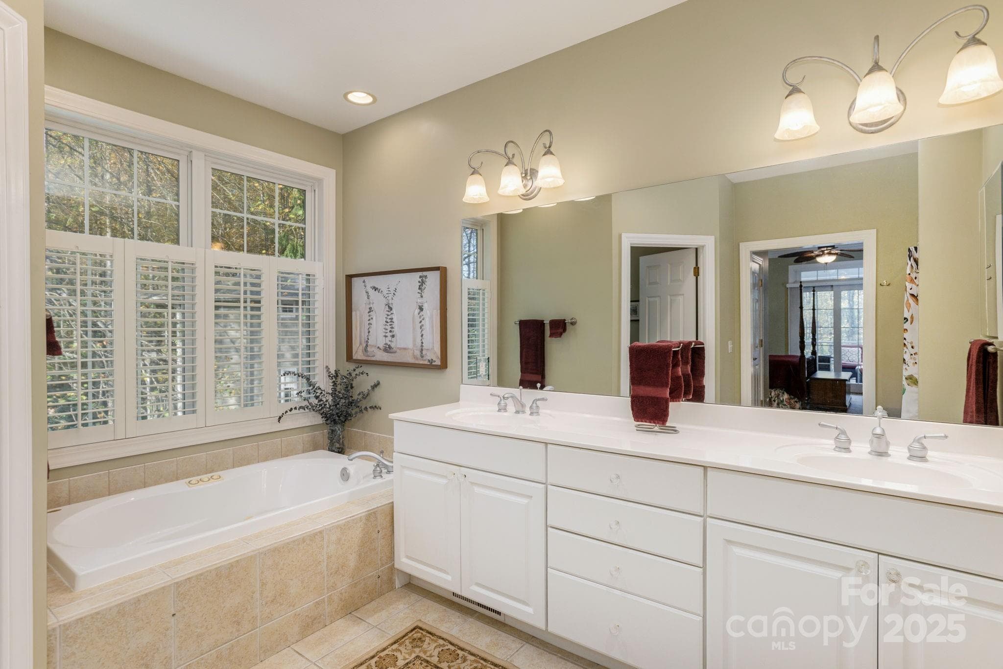 Single Family Residence at 115 Chancery Court, Flat Rock, photo 25 of 47