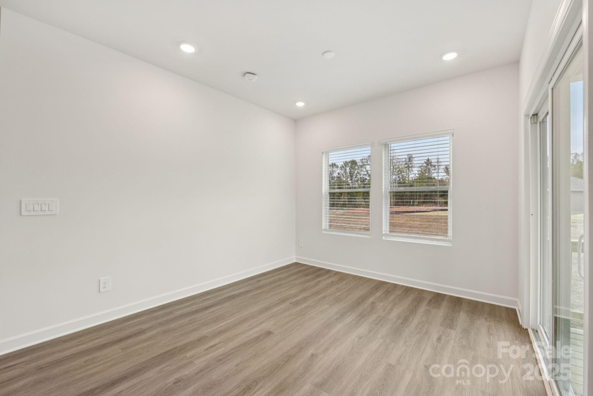 Single Family Residence at 712 Palmer Pendleton Way, York, photo 6 of 36
