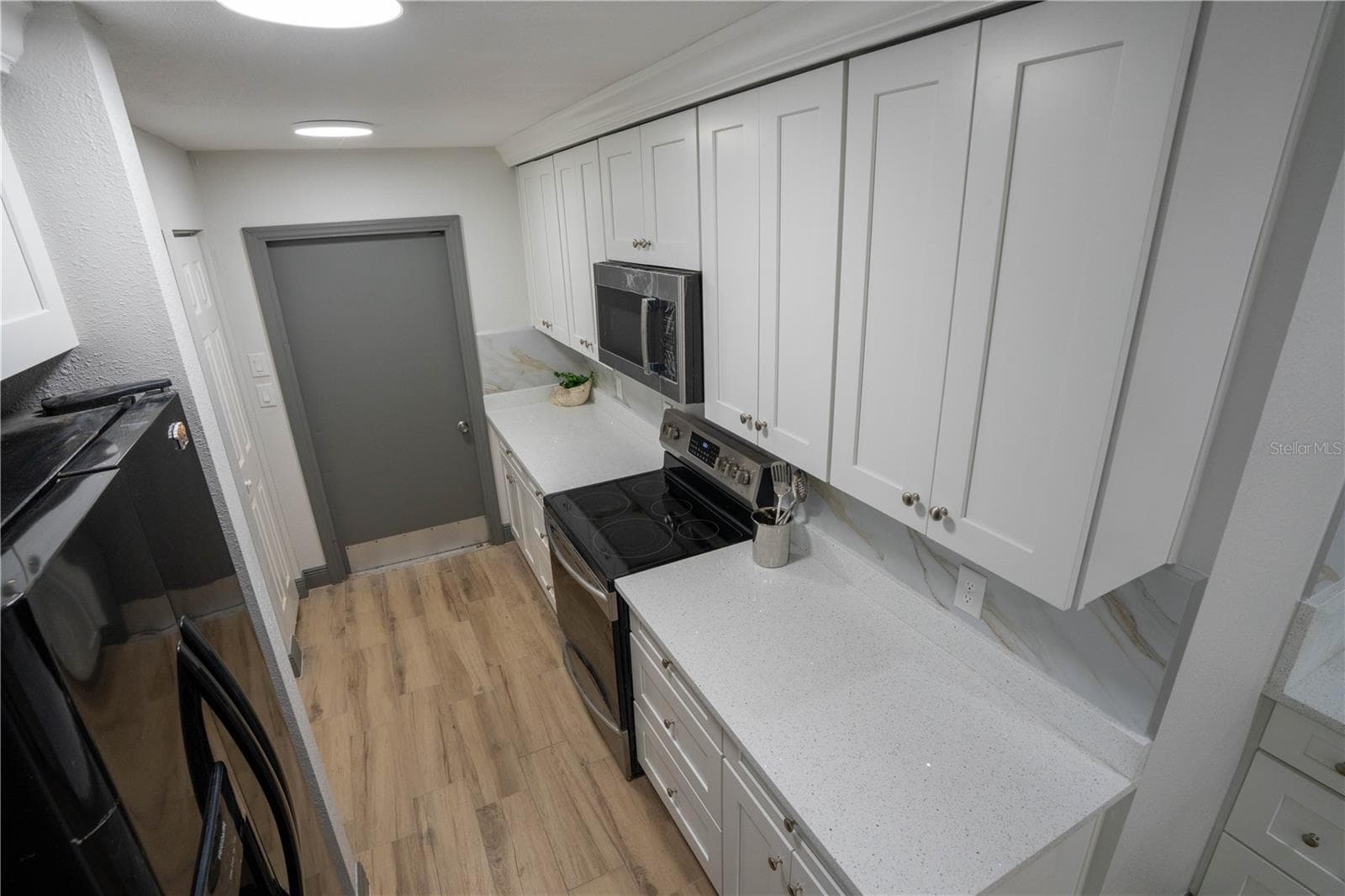 Single Family Residence at 2908 EDENWOOD ST, CLEARWATER, photo 13 of 34