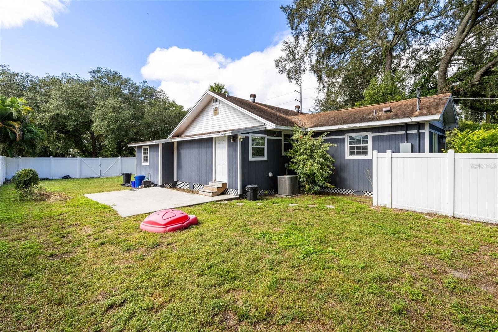 Single Family Residence at 701 E 25TH ST, SANFORD, photo 22 of 28