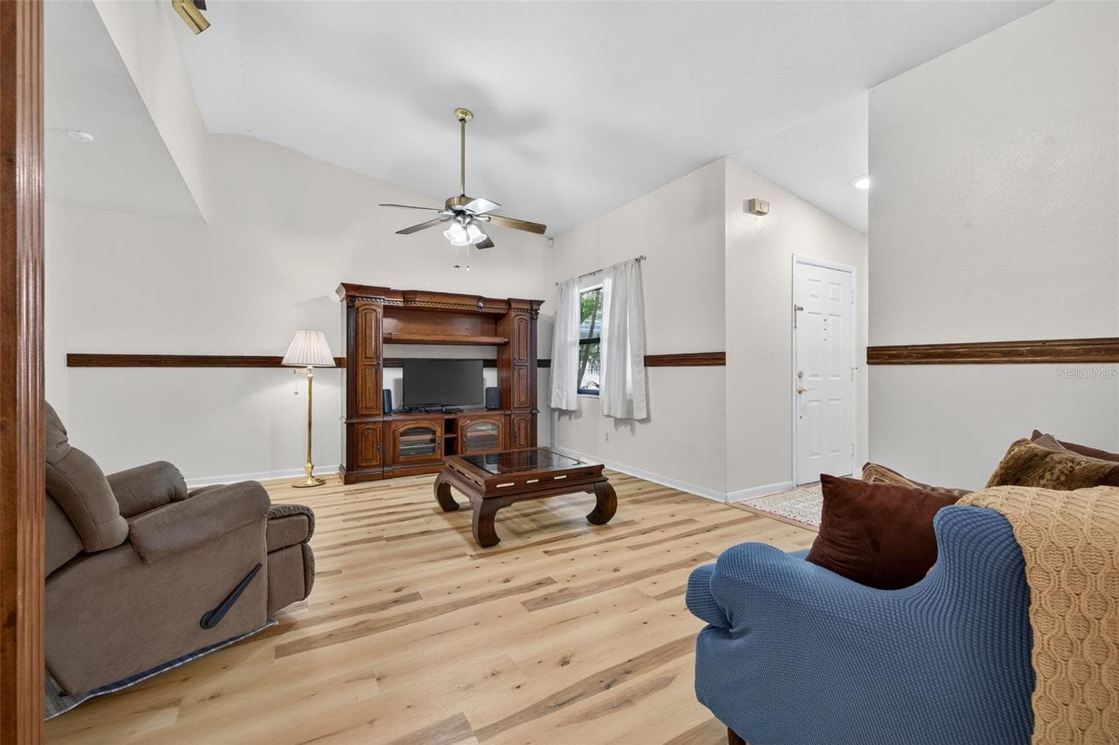 Single Family Residence at 7016 2ND ST N, ST PETERSBURG, photo 5 of 31