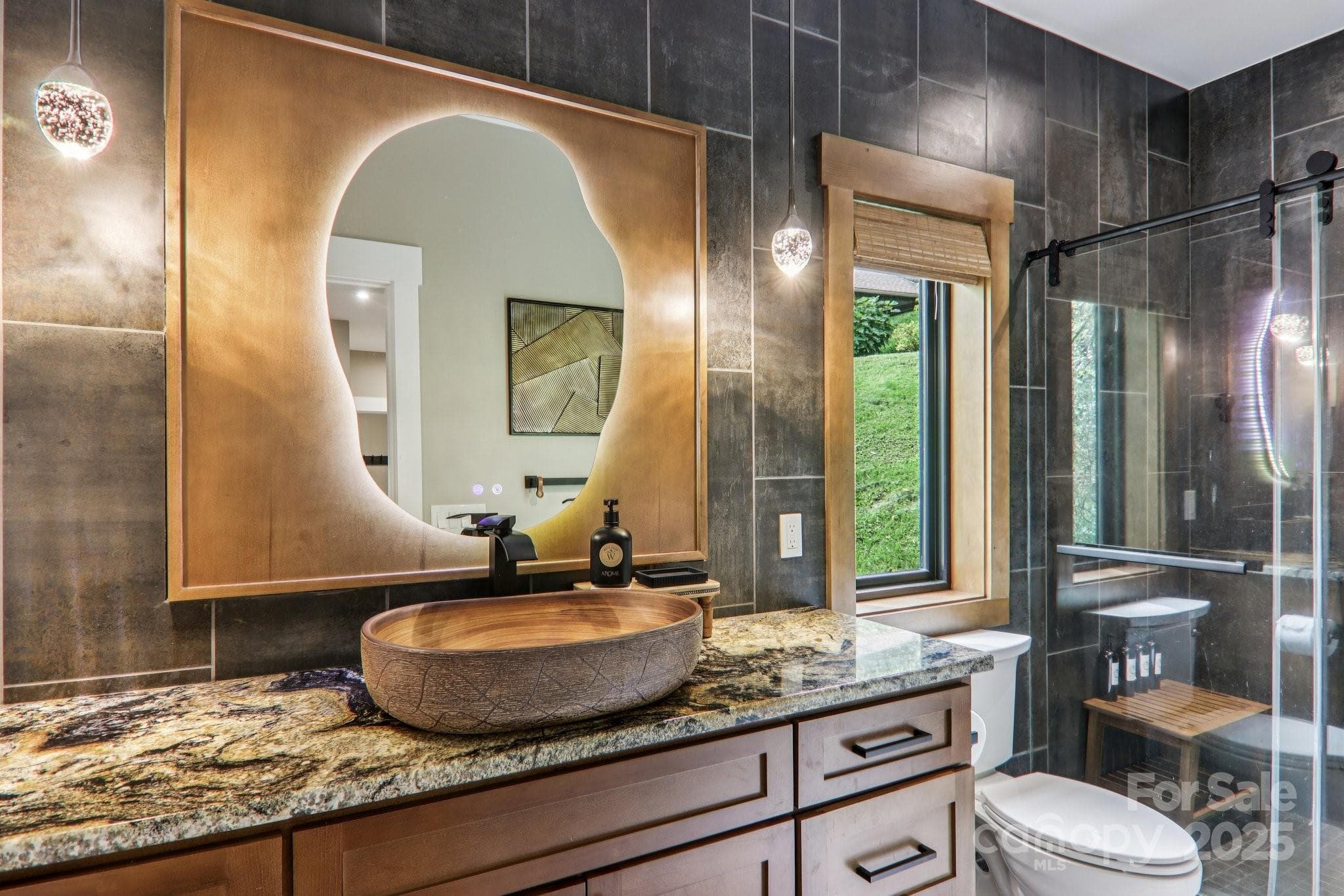 Recent build by Valencia example of finish quality - Waynesville