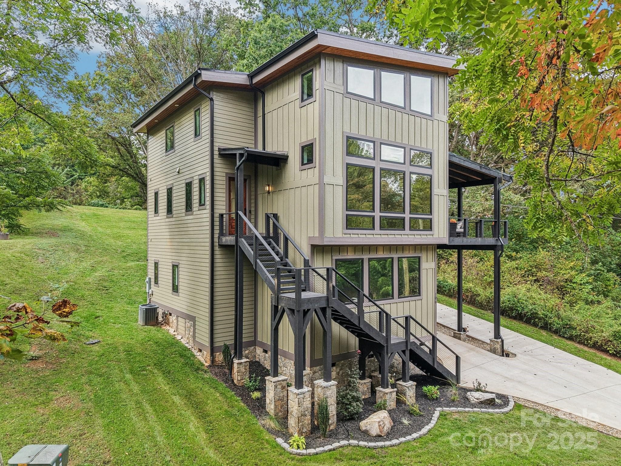 Recent build by Valencia example of finish quality - Waynesville