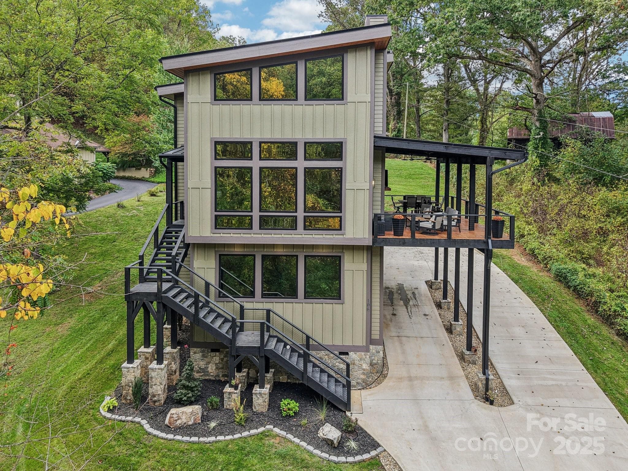 Recent build by Valencia example of finish quality - Waynesville