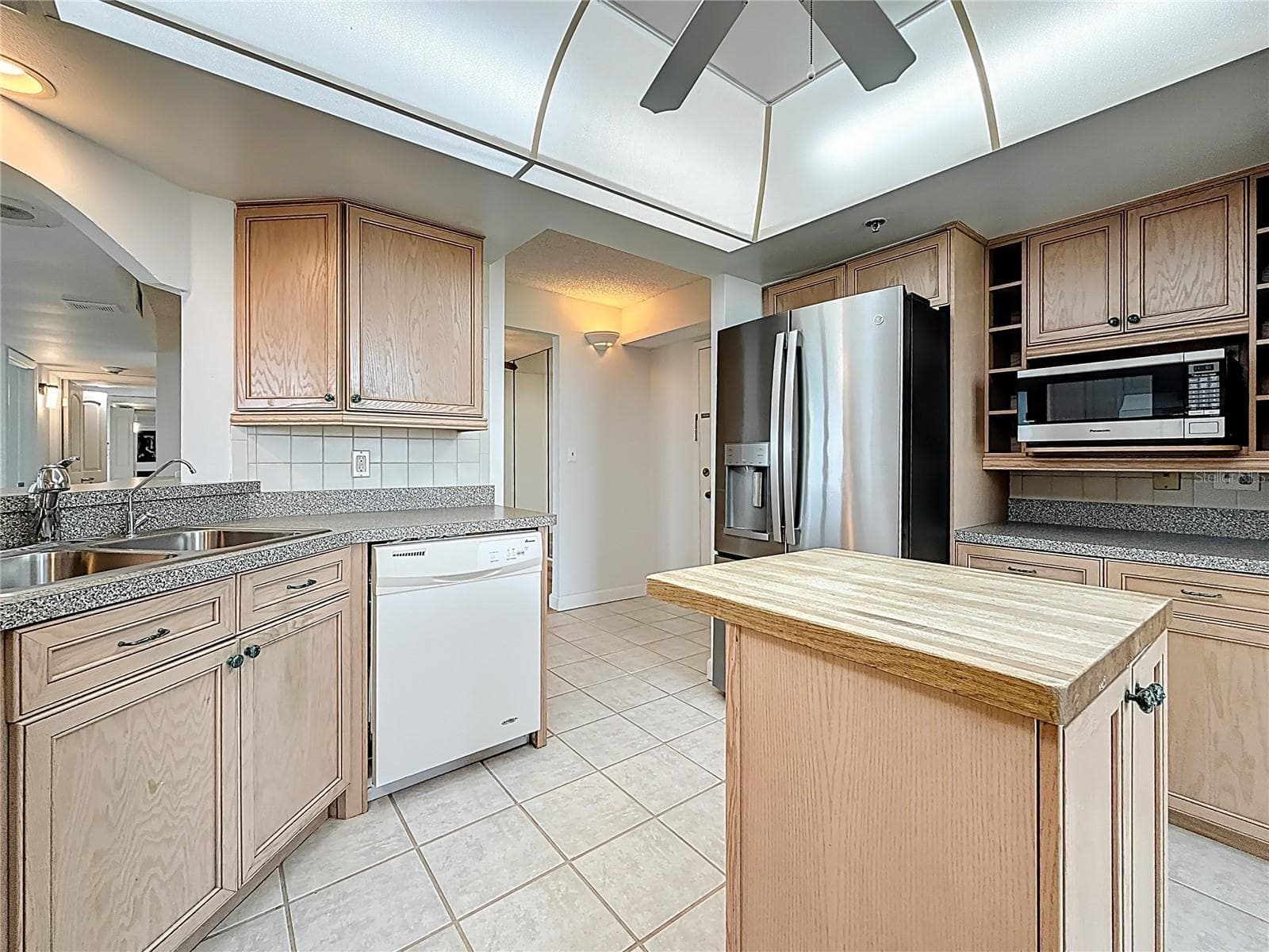 Condominium at 1 KEY CAPRI #201E, TREASURE ISLAND, photo 25 of 100