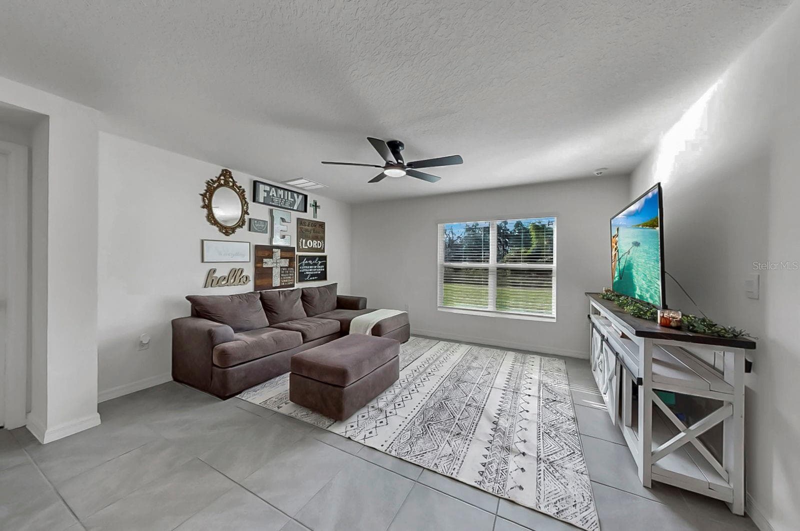 Single Family Residence at 3281 SILVER DATE DR, WIMAUMA, photo 8 of 51