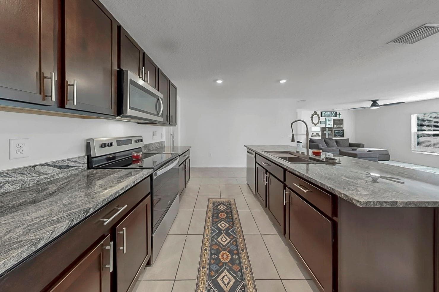 Single Family Residence at 3281 SILVER DATE DR, WIMAUMA, photo 14 of 51