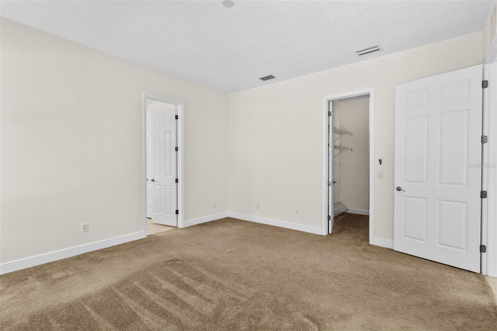 Single Family Residence at 4116 WOODACRE LN, TAMPA, photo 9 of 31