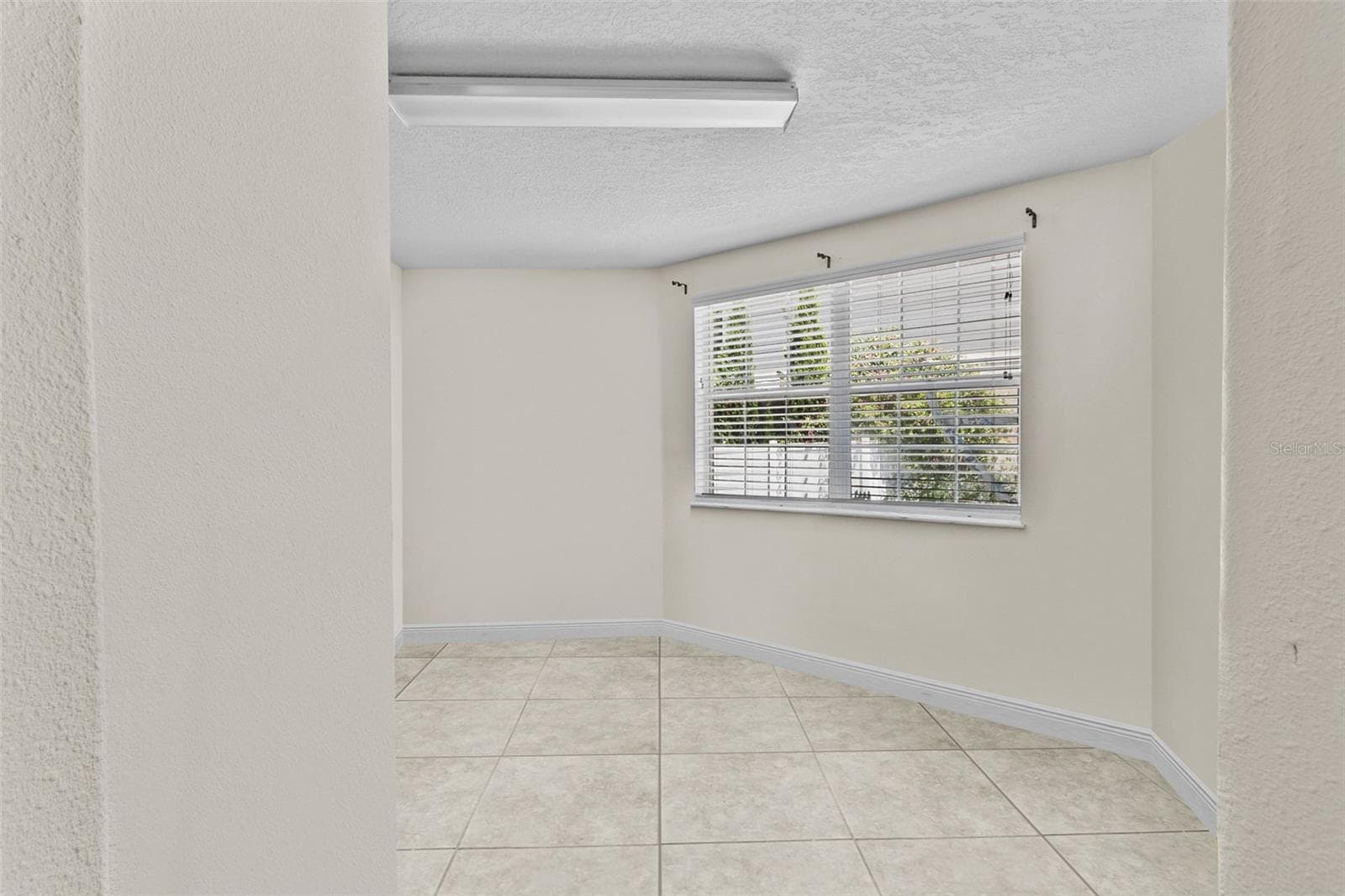 Office - 4116 WOODACRE LN, TAMPA