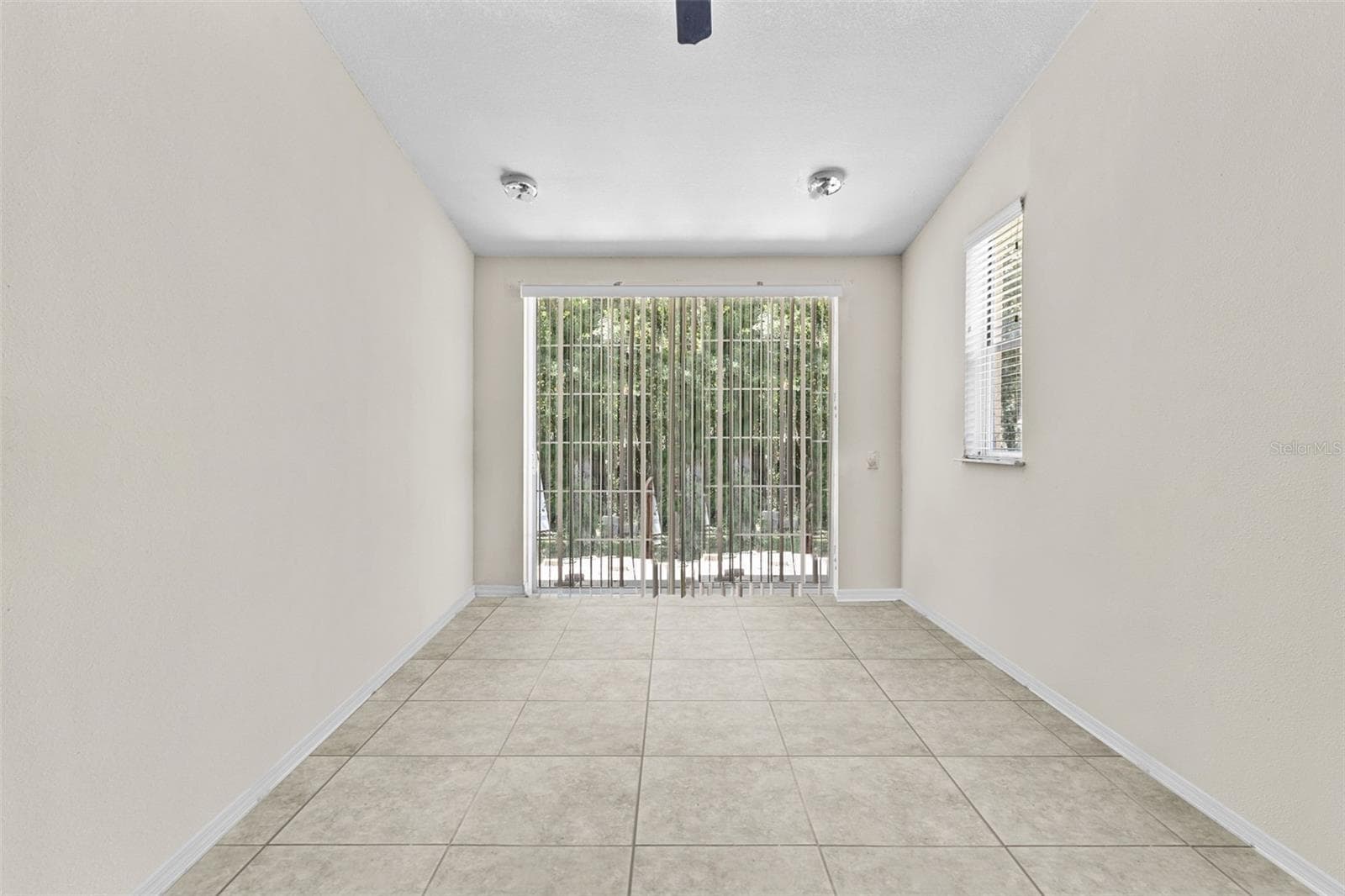 Single Family Residence at 4116 WOODACRE LN, TAMPA, photo 24 of 31