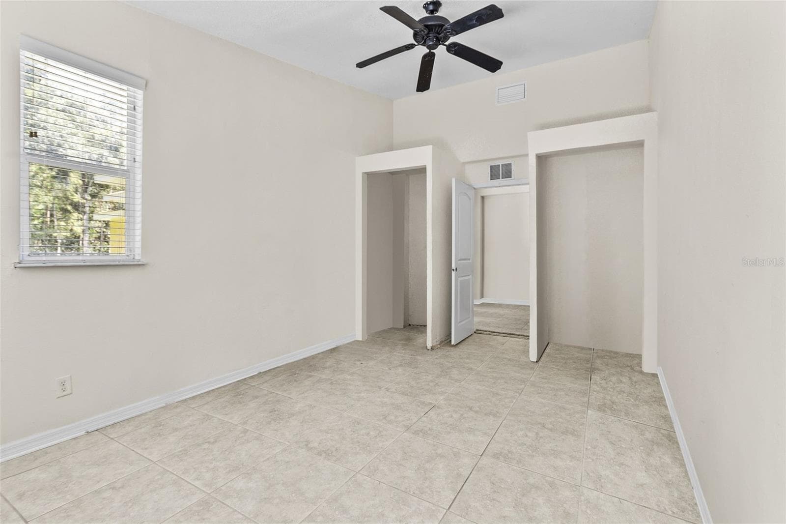 Single Family Residence at 4116 WOODACRE LN, TAMPA, photo 25 of 31