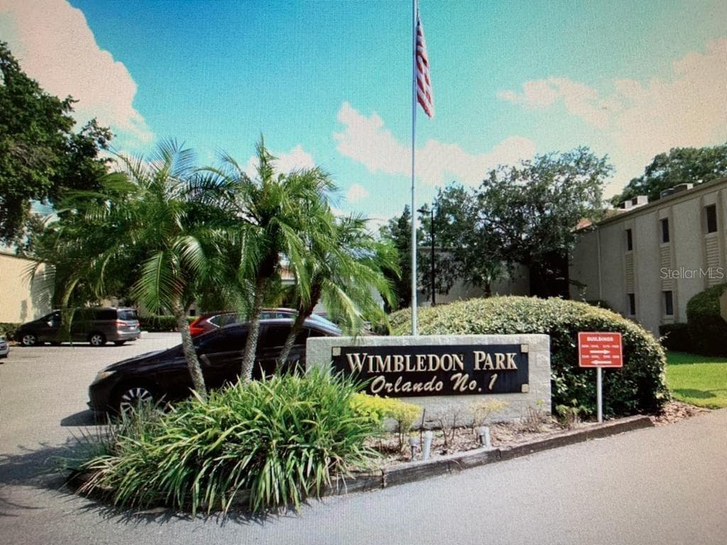3242 SEMORAN BLVD #25