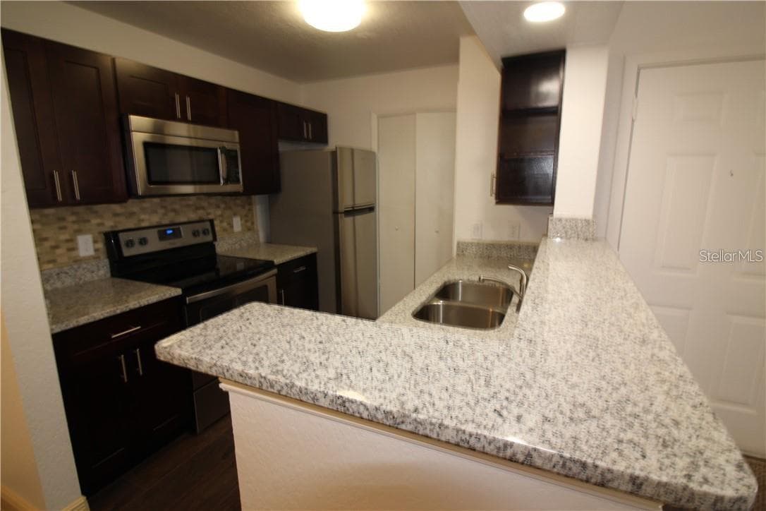 Condominium at 4400 THORNBRIAR LN #A202, ORLANDO, photo 25 of 42