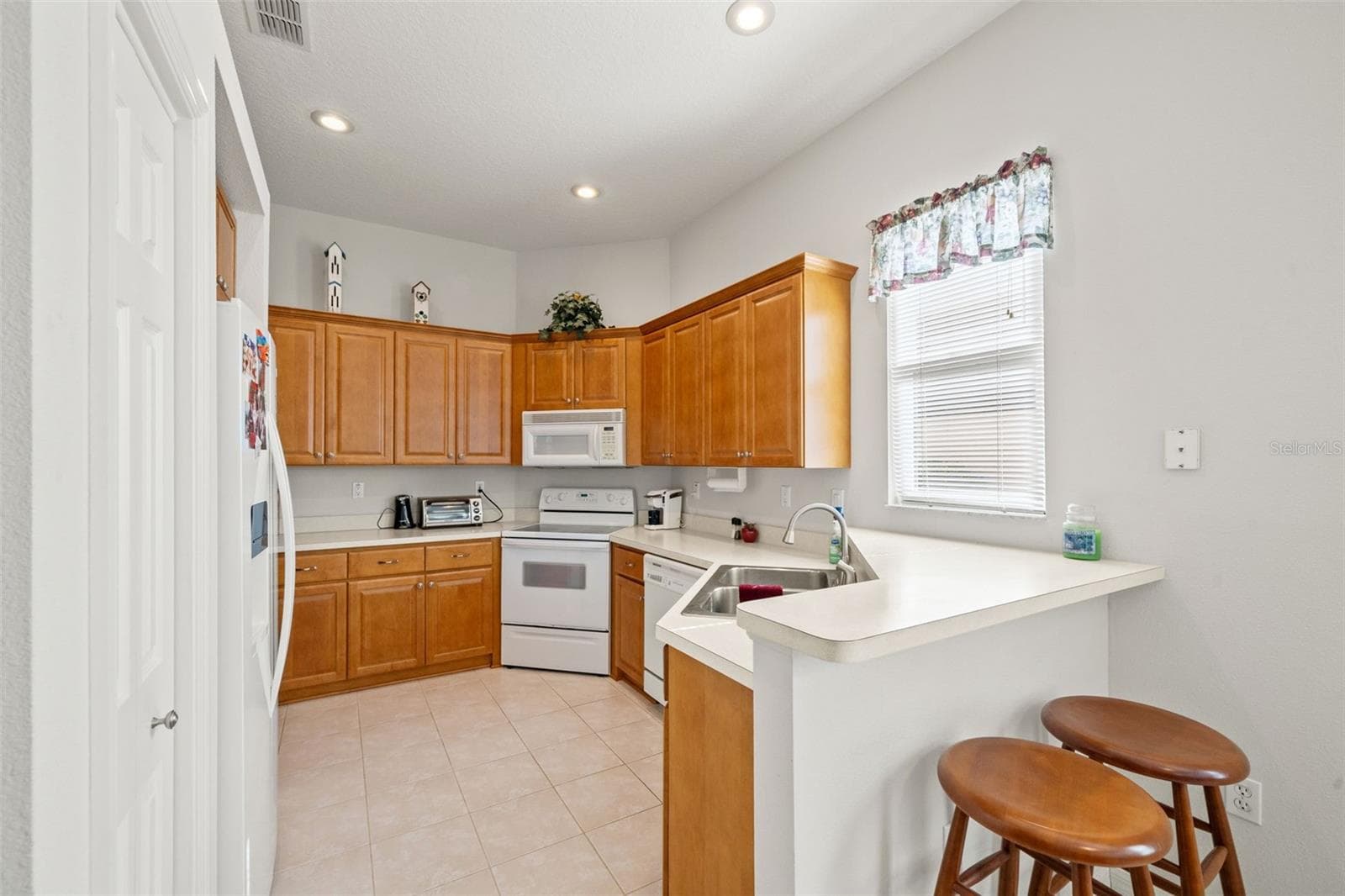 Single Family Residence at 10199 HOLLY BERRY DR, WEEKI WACHEE, photo 13 of 53