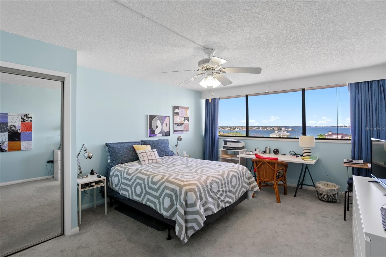 Condominium at 450 TREASURE ISLAND CSWY #702, TREASURE ISLAND, photo 15 of 35