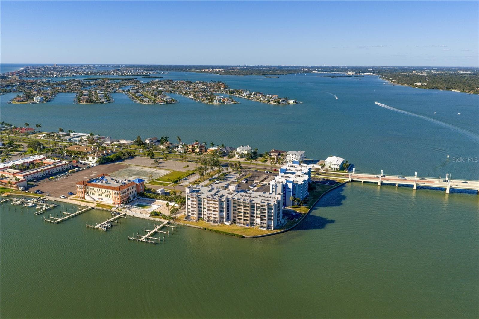 Condominium at 450 TREASURE ISLAND CSWY #702, TREASURE ISLAND, photo 32 of 35