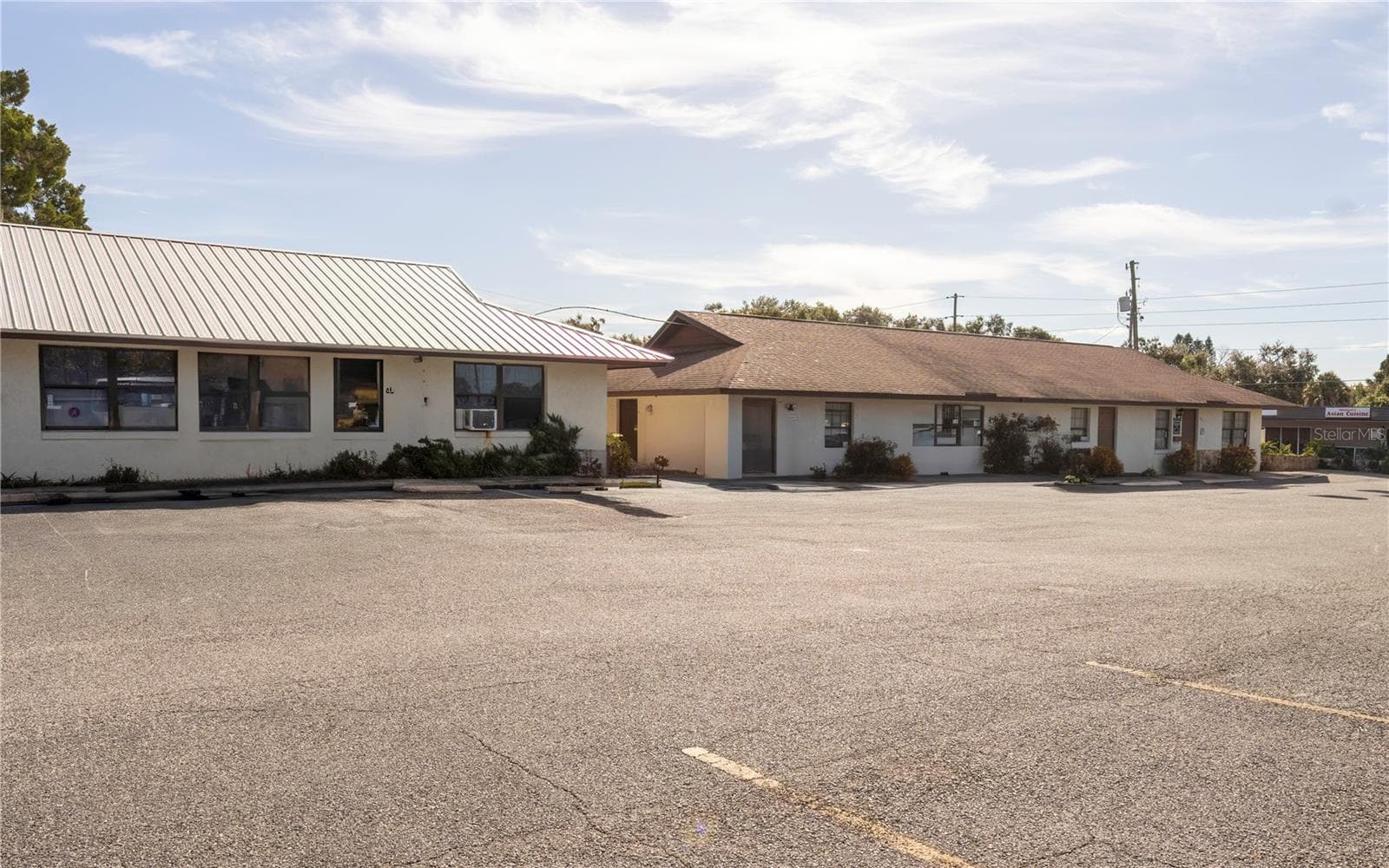 Business at 915 E ALFRED ST, TAVARES, photo 3 of 14