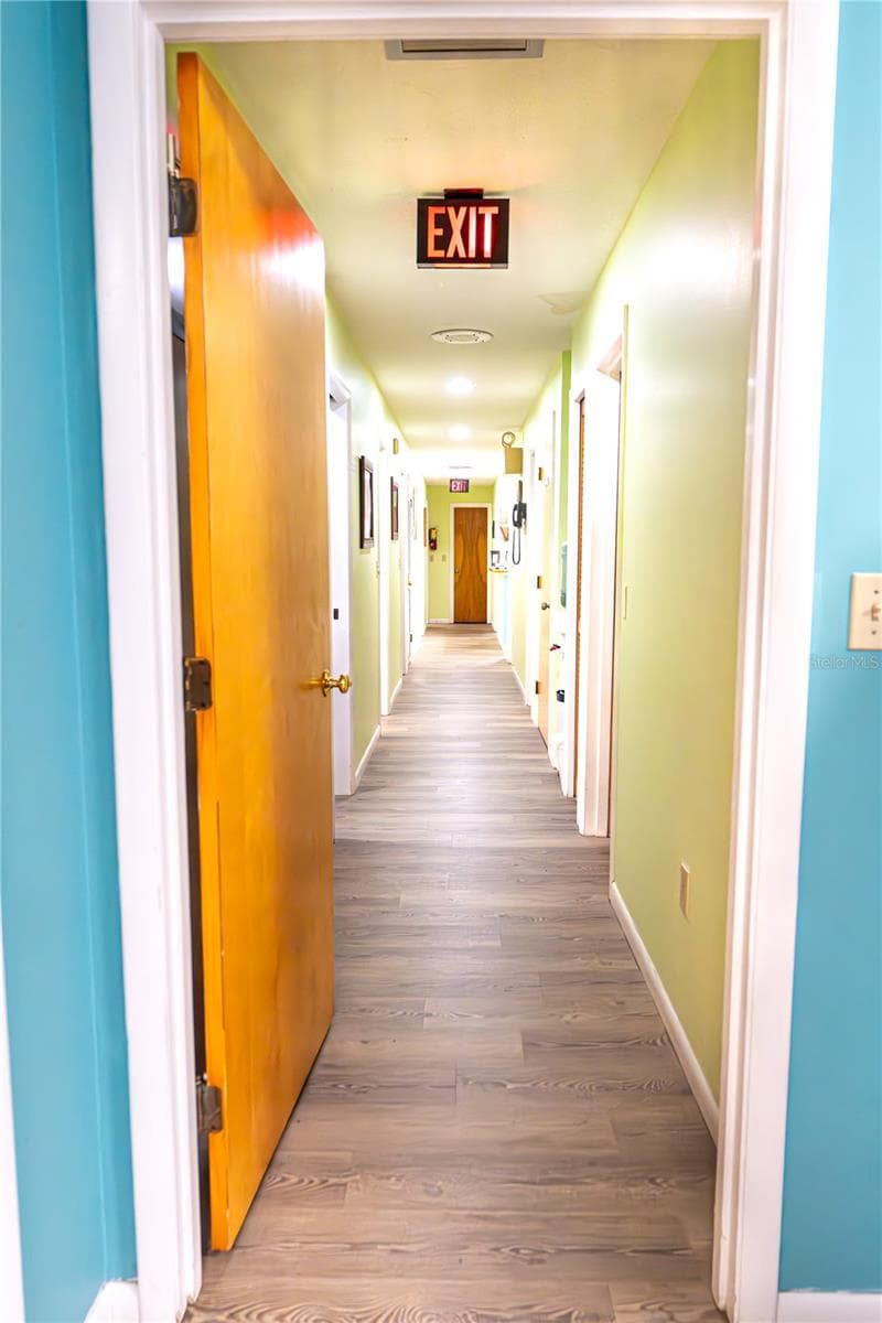 Business at 915 E ALFRED ST, TAVARES, photo 7 of 14