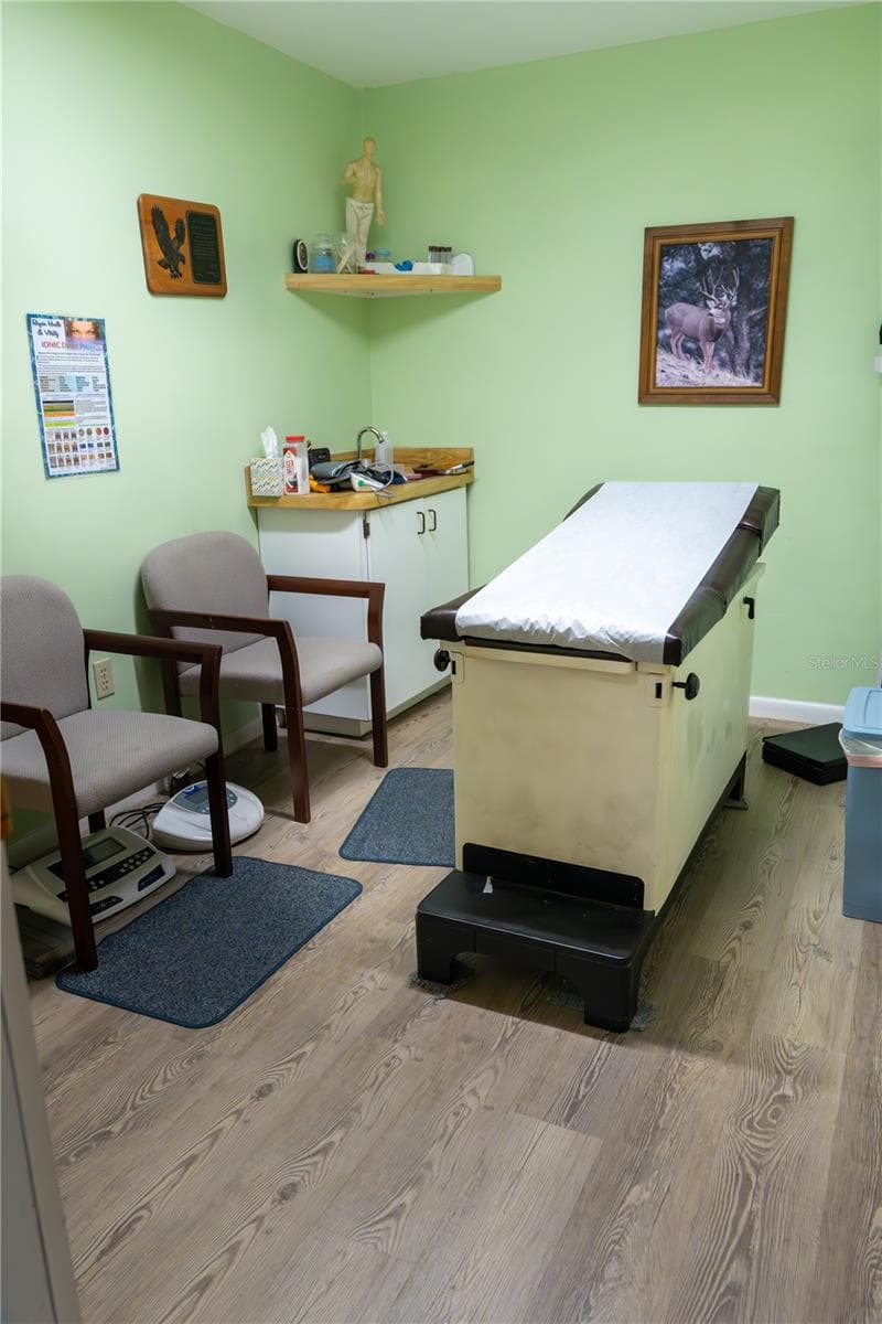 Business at 915 E ALFRED ST, TAVARES, photo 8 of 14