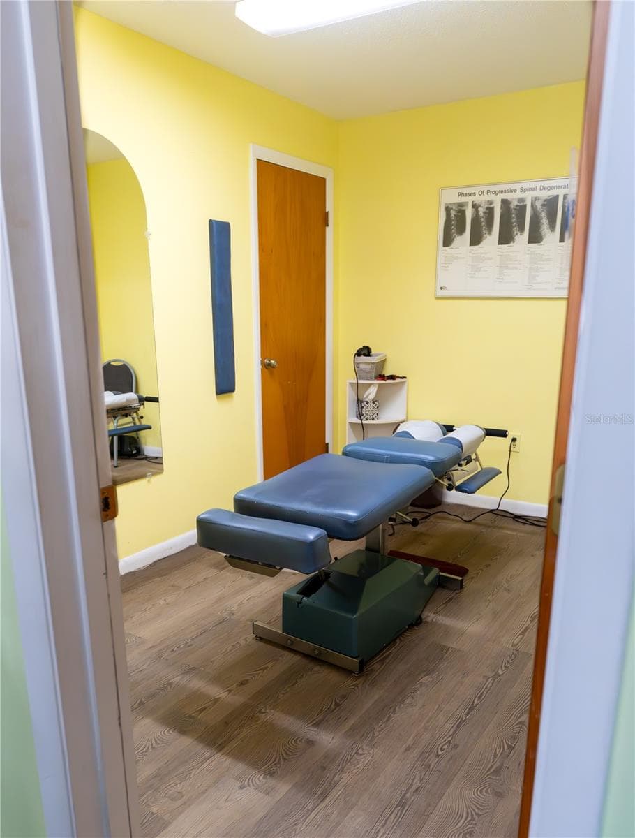 Business at 915 E ALFRED ST, TAVARES, photo 9 of 14