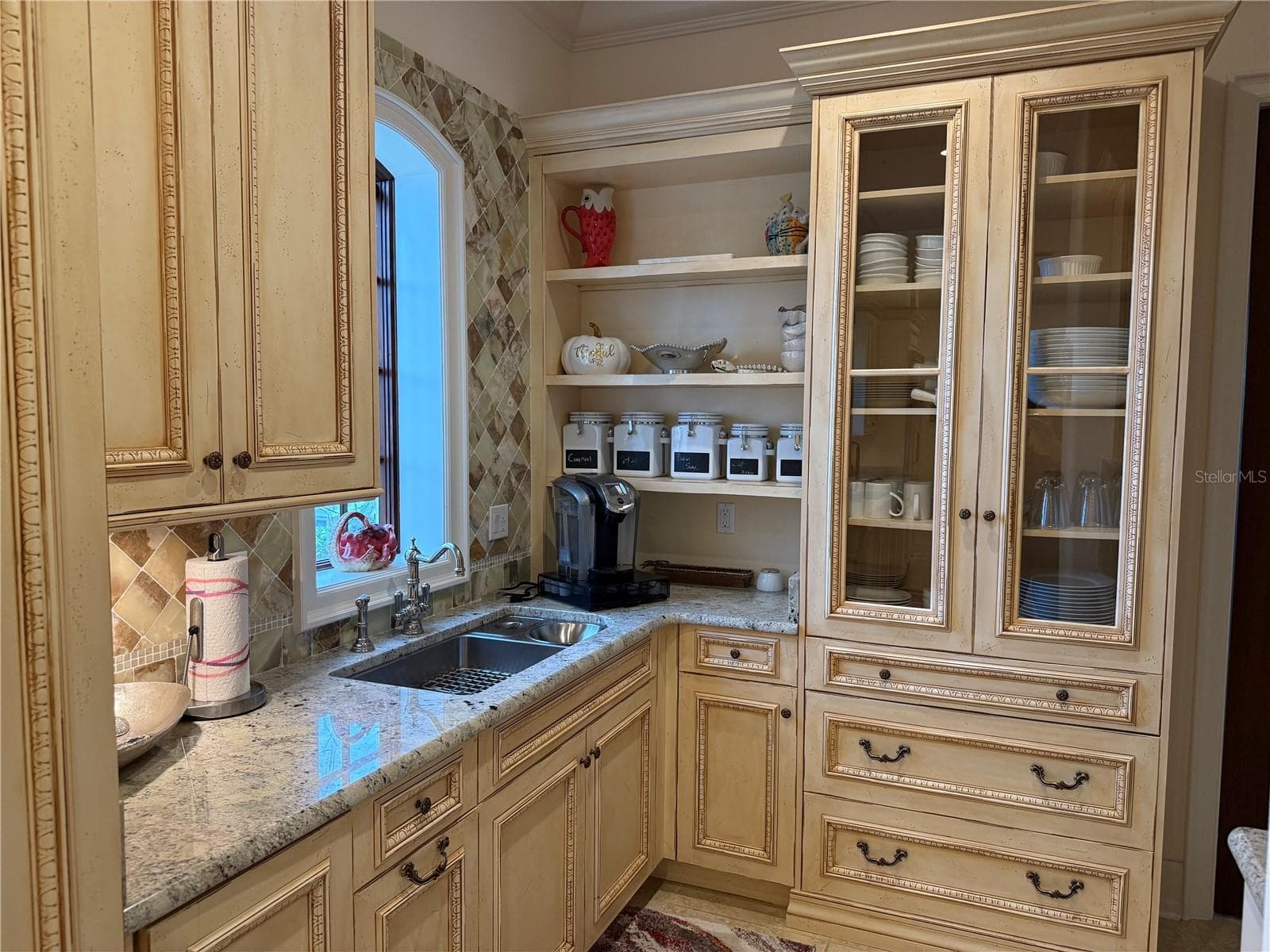 Butler Room - 829 BRUCE AVE, CLEARWATER BEACH